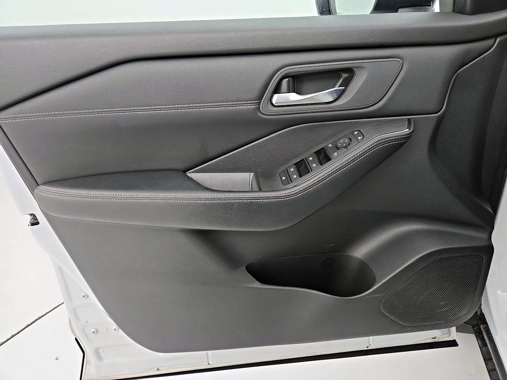 Thumbnail: 2024 Nissan Rogue - 12