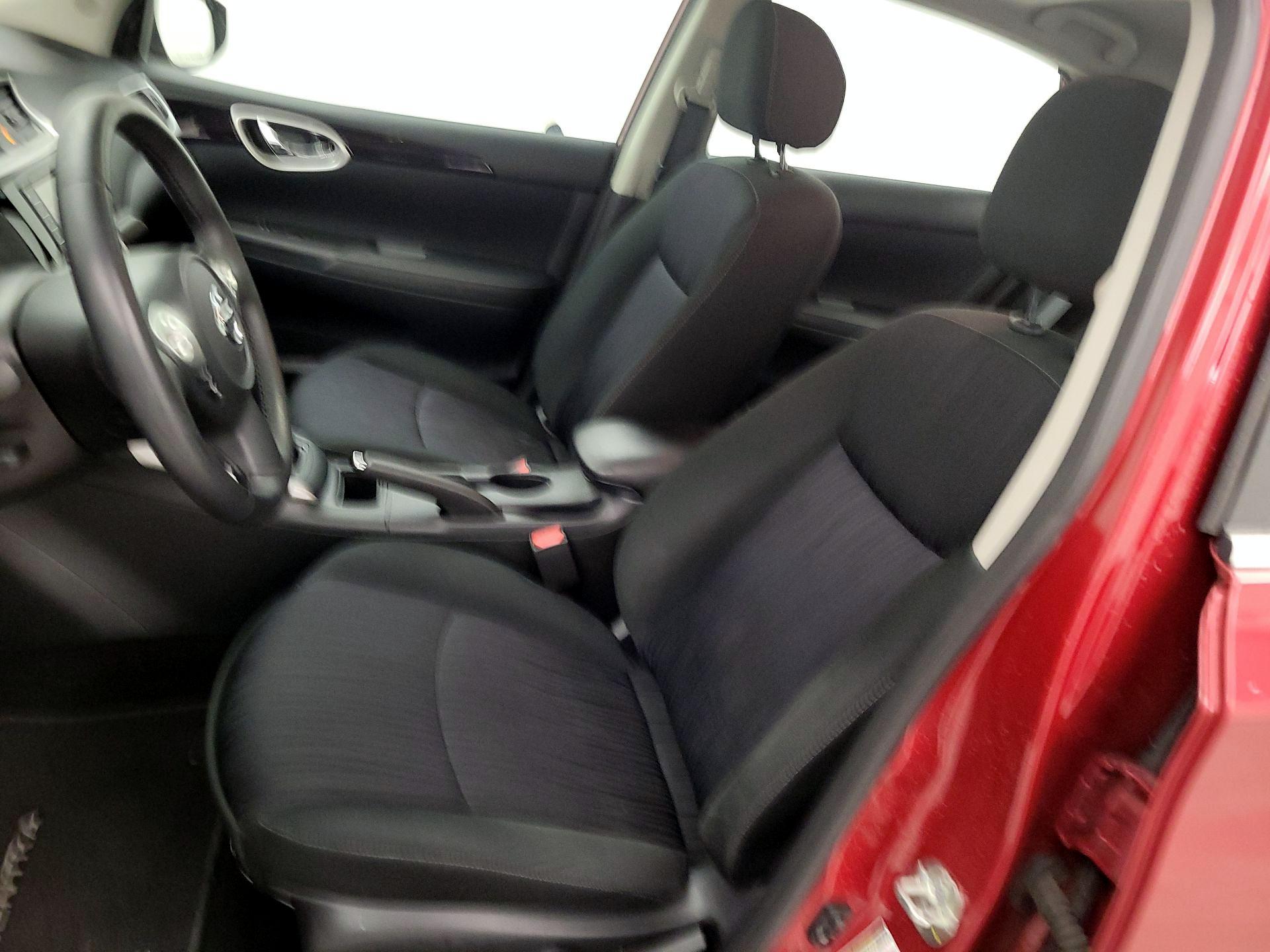 Thumbnail: 2019 Nissan Sentra - 11