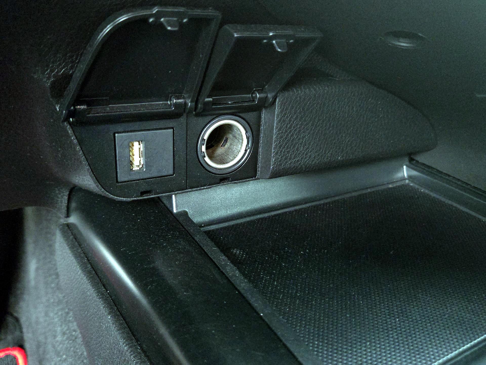 Thumbnail: 2020 Toyota Camry - 18