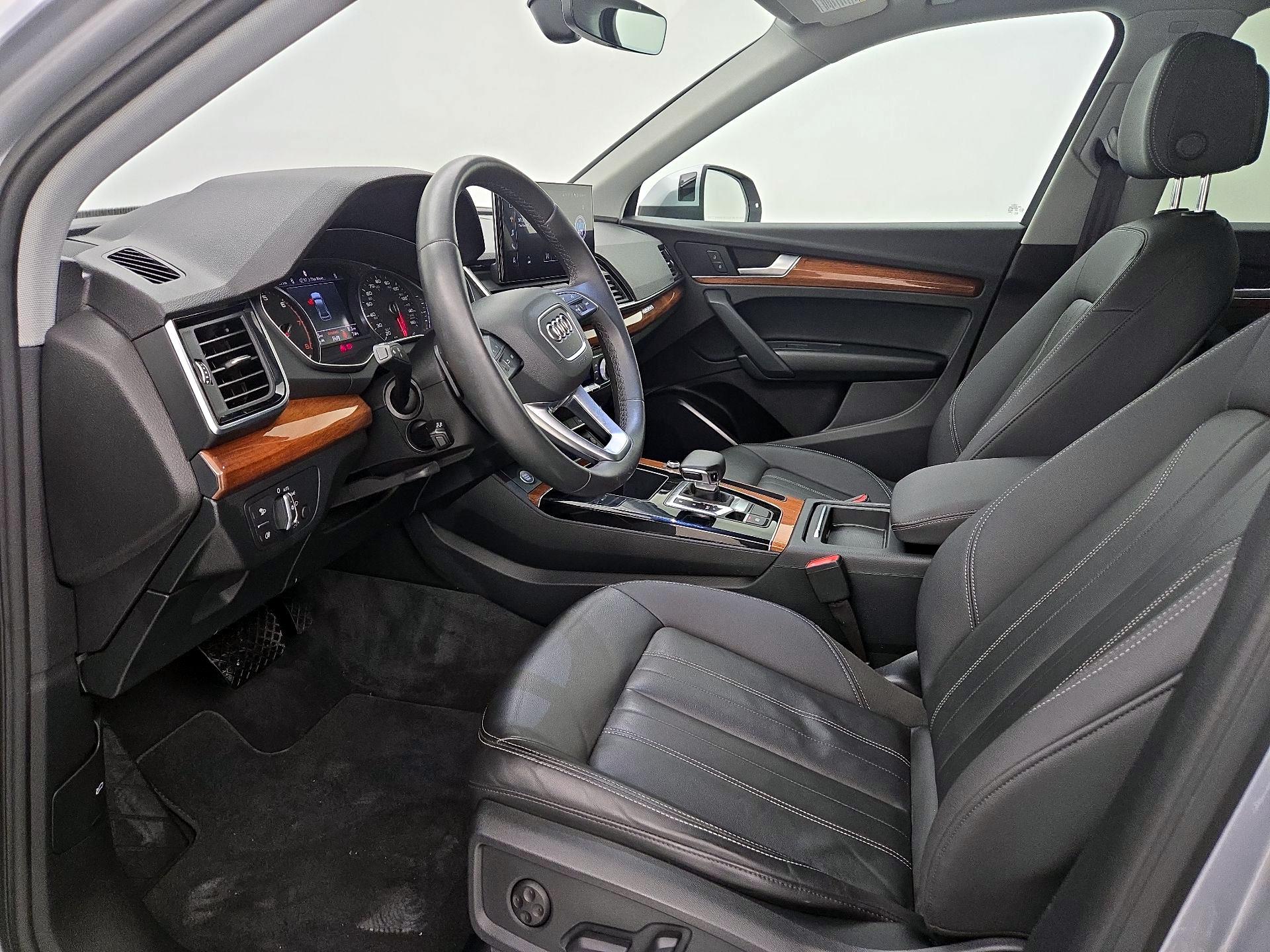 Thumbnail: 2022 Audi Q5 - 11