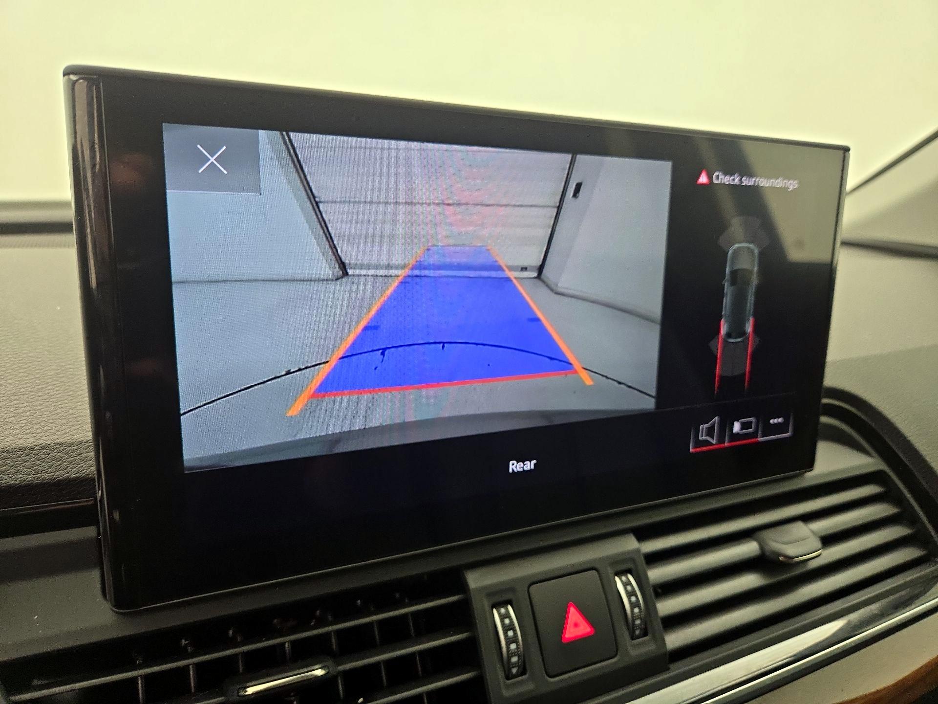 Thumbnail: 2022 Audi Q5 - 14