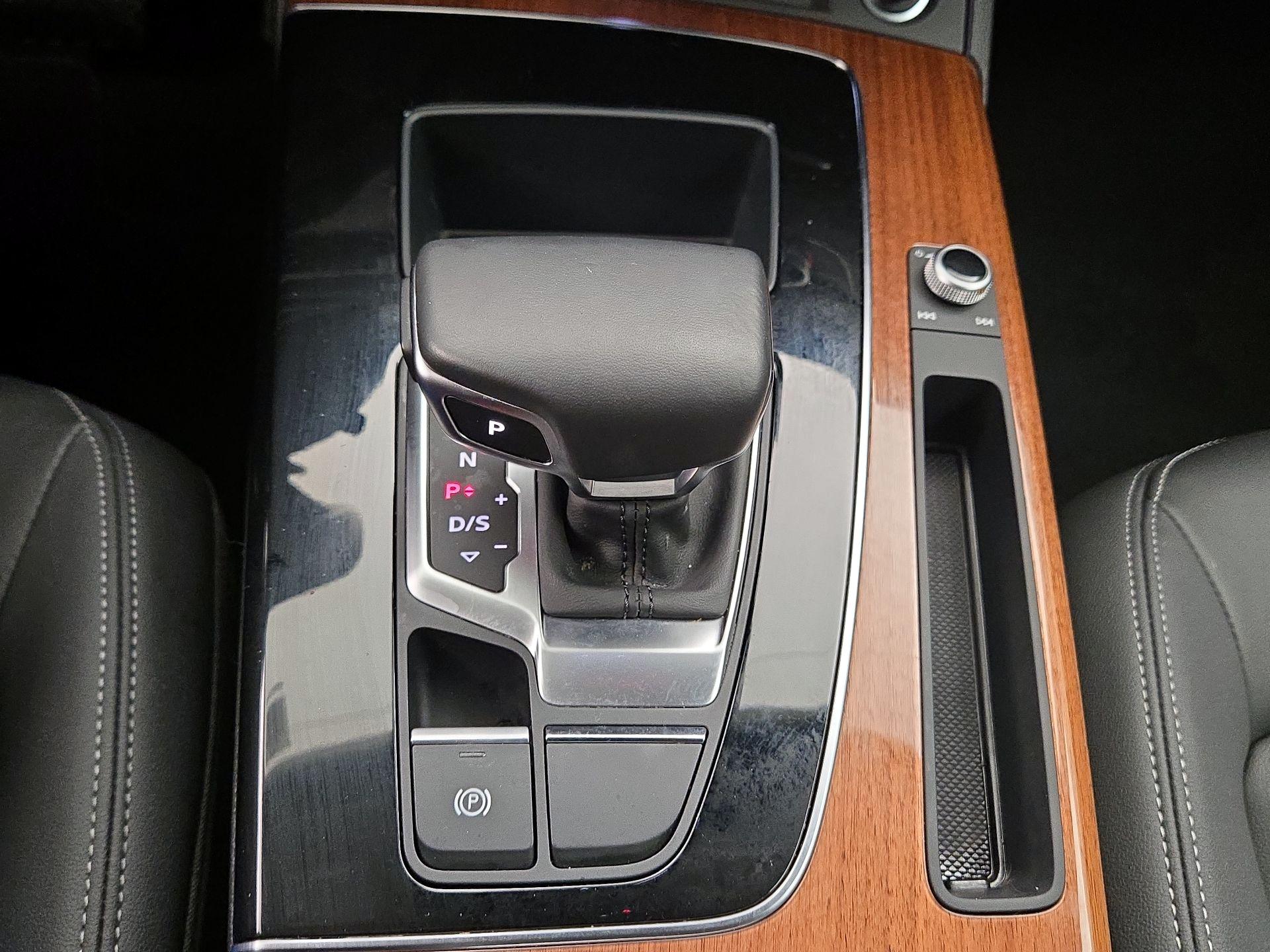 Thumbnail: 2022 Audi Q5 - 17