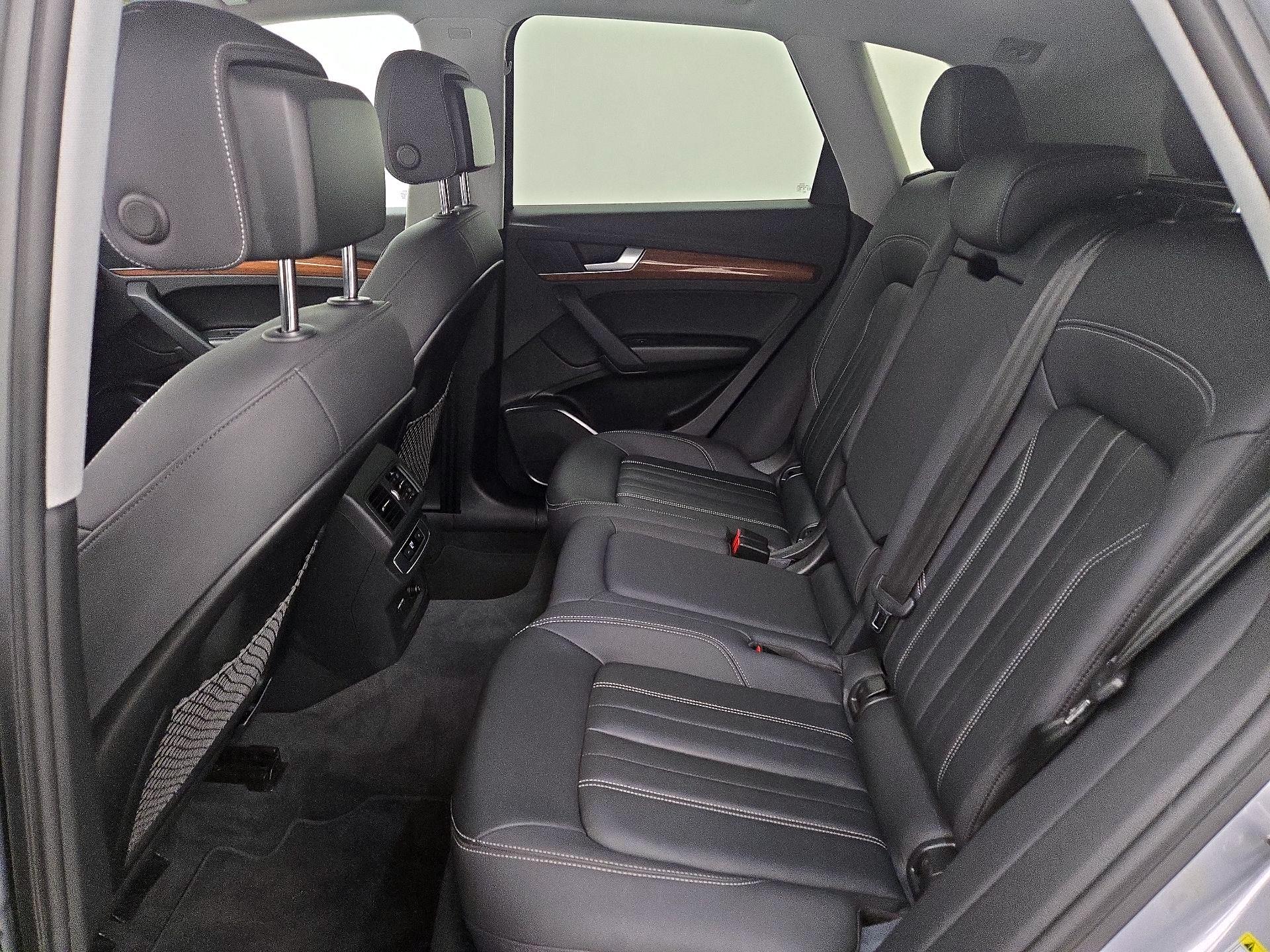 Thumbnail: 2022 Audi Q5 - 19