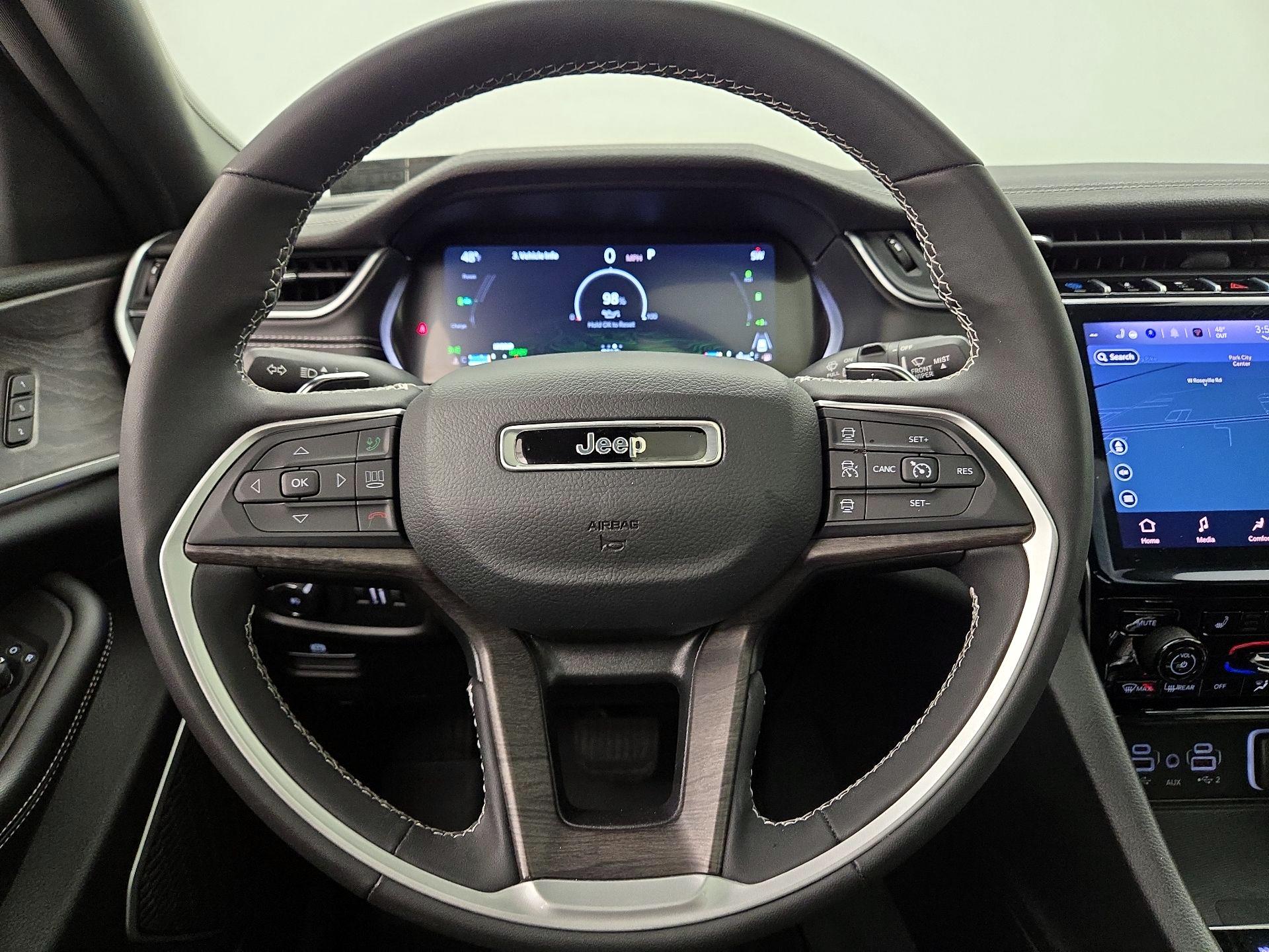 Thumbnail: 2024 Jeep Grand Cherokee - 10