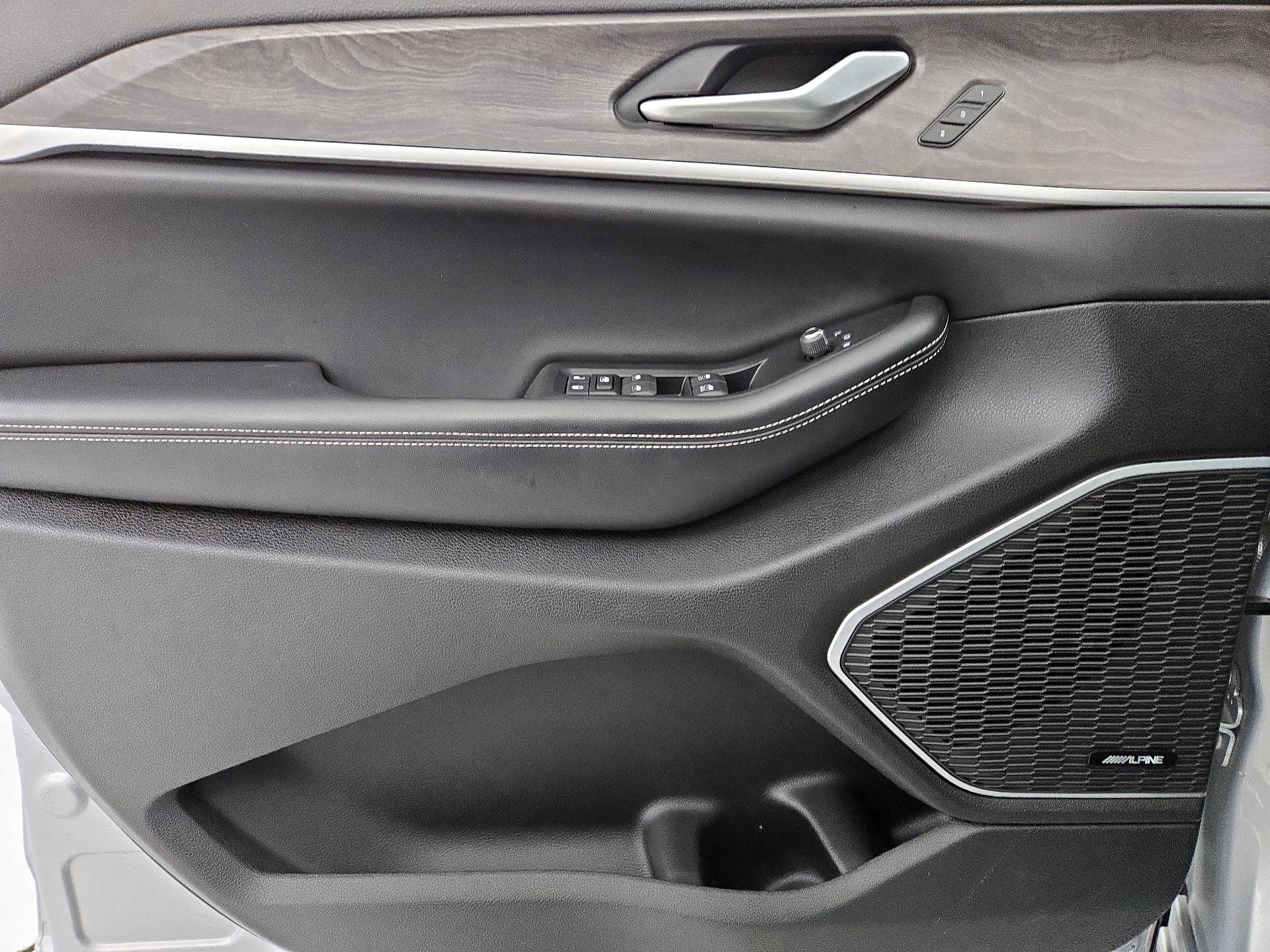 Thumbnail: 2024 Jeep Grand Cherokee - 12