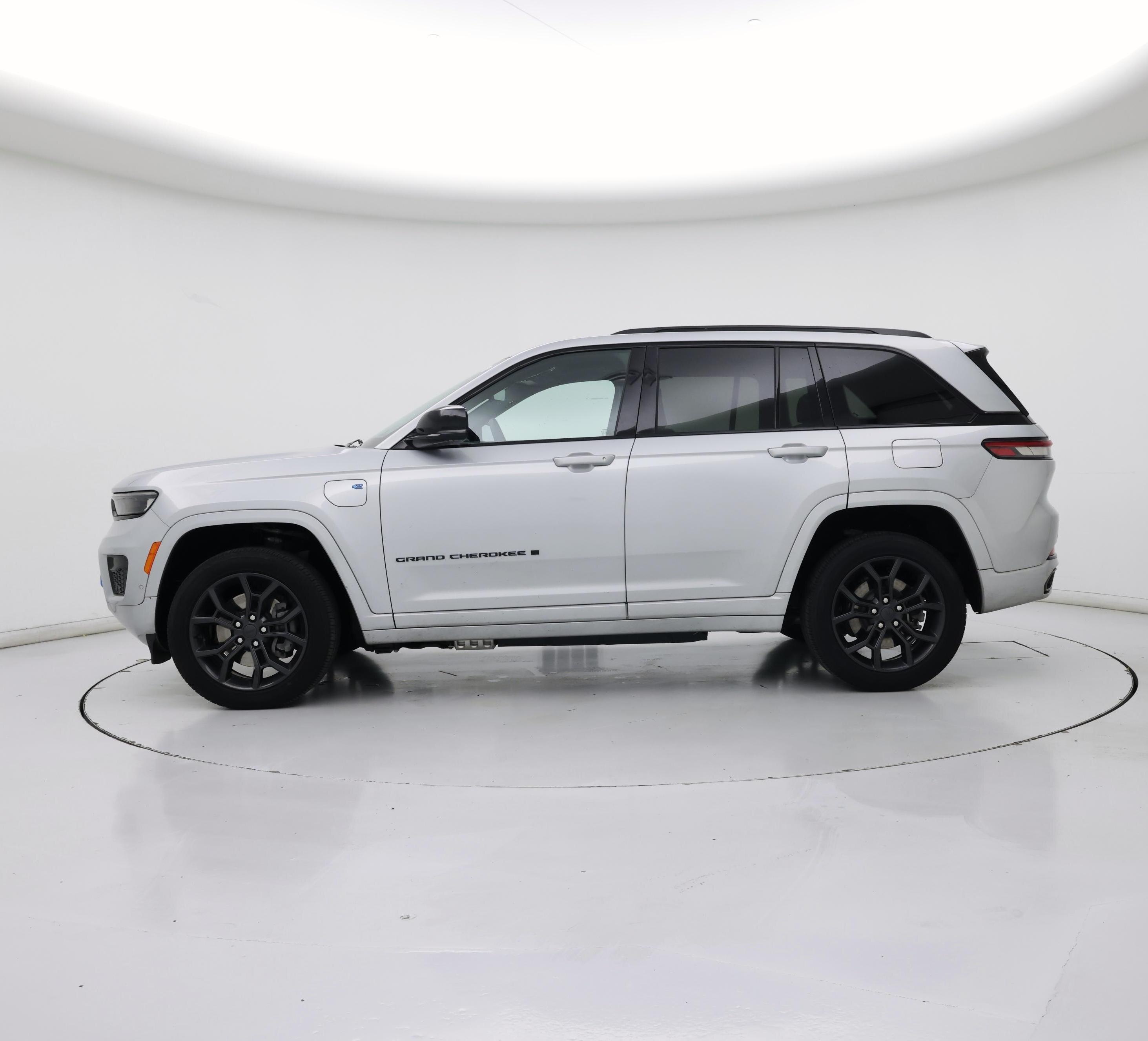 Thumbnail: 2024 Jeep Grand Cherokee - 3