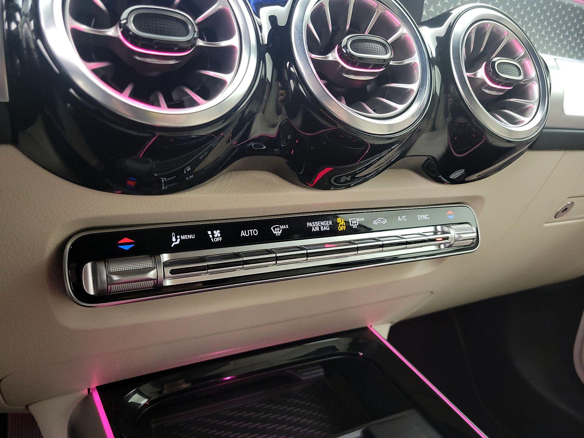 Thumbnail: 2025 Mercedes-Benz GLB - 16