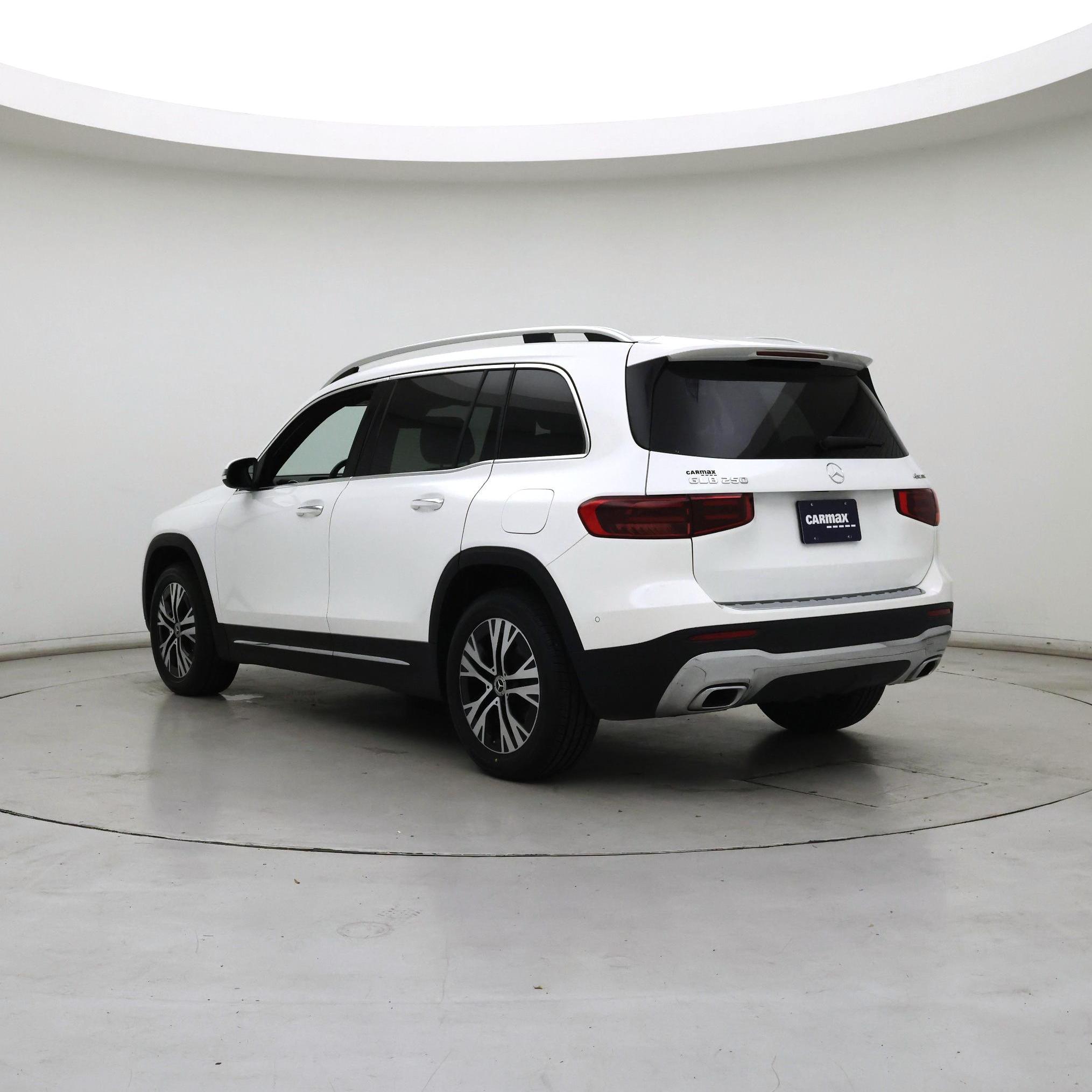 Thumbnail: 2025 Mercedes-Benz GLB - 2