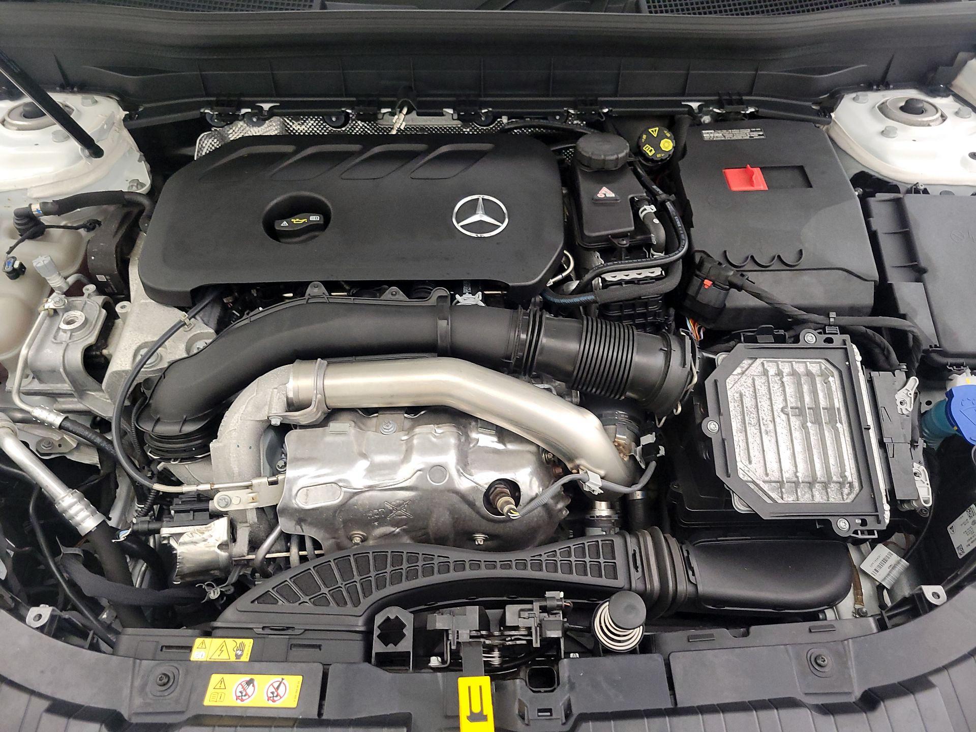 Thumbnail: 2025 Mercedes-Benz GLB - 20