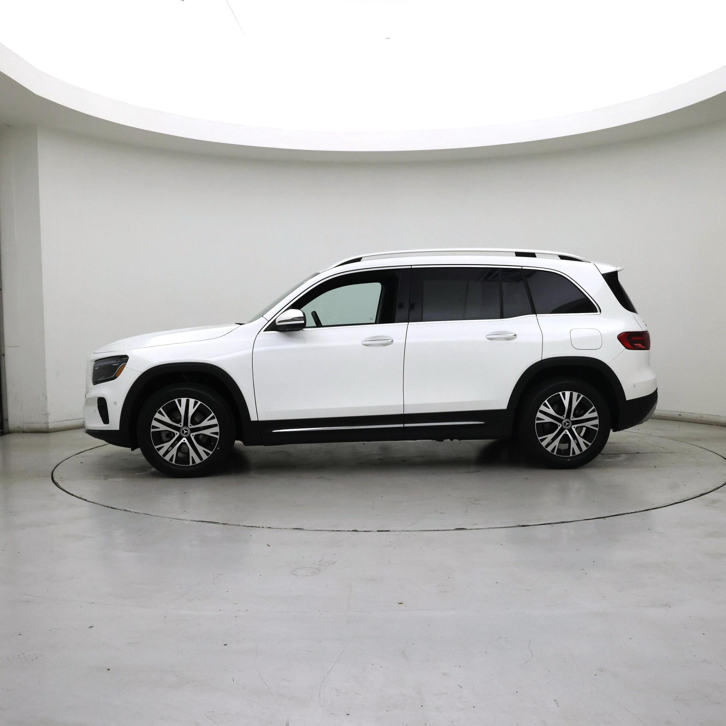 Thumbnail: 2025 Mercedes-Benz GLB - 3