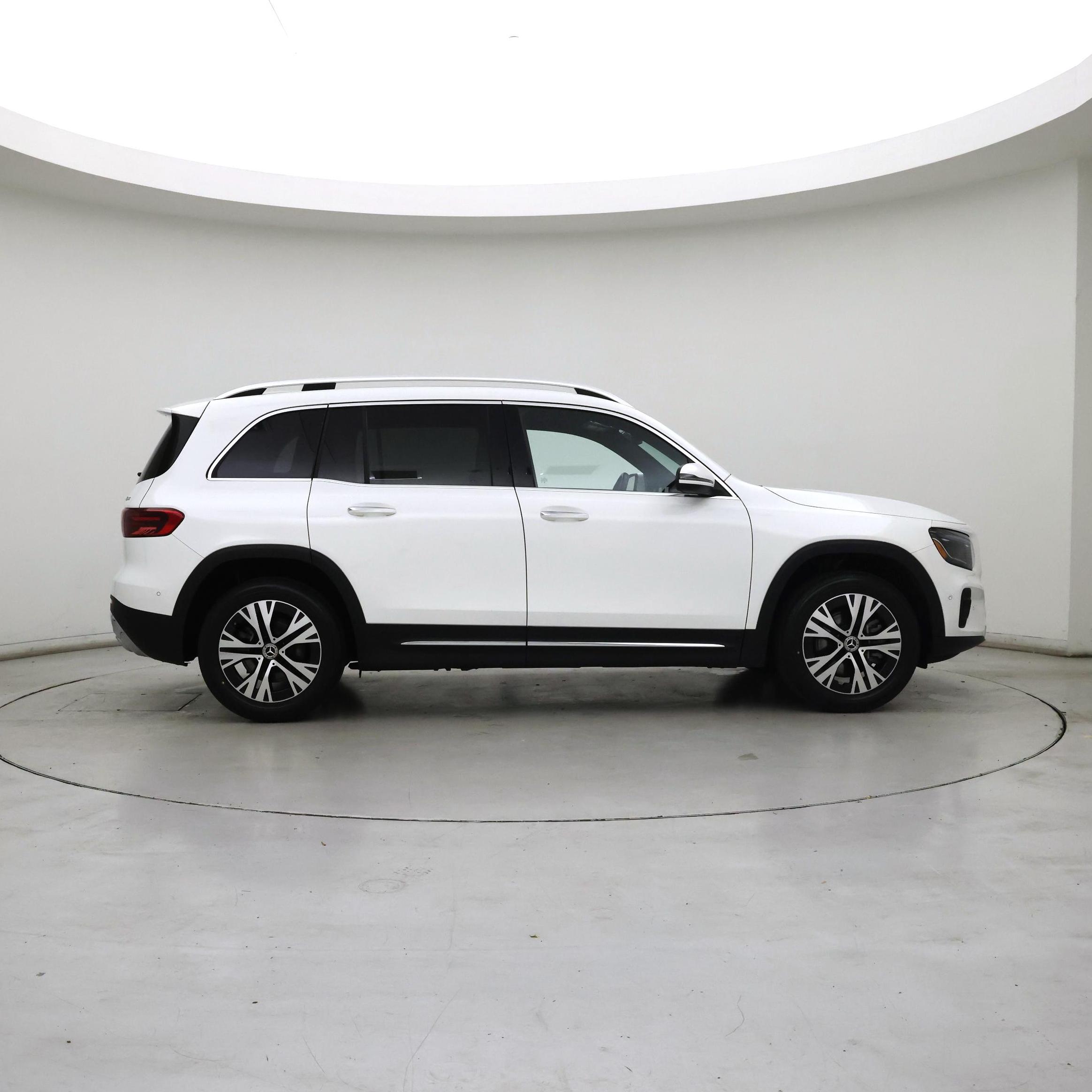 Thumbnail: 2025 Mercedes-Benz GLB - 7