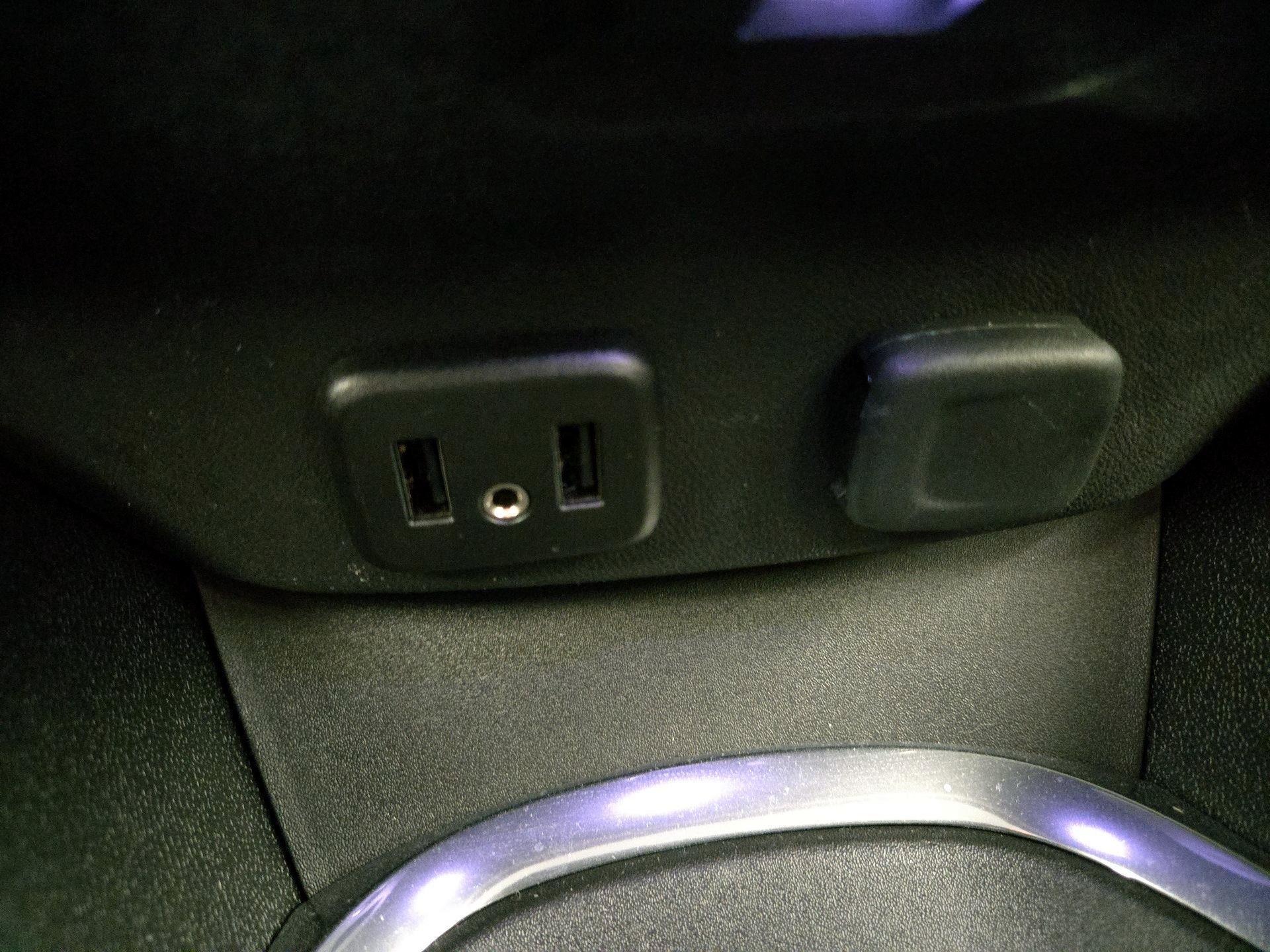 Thumbnail: 2017 Chevrolet Malibu - 17