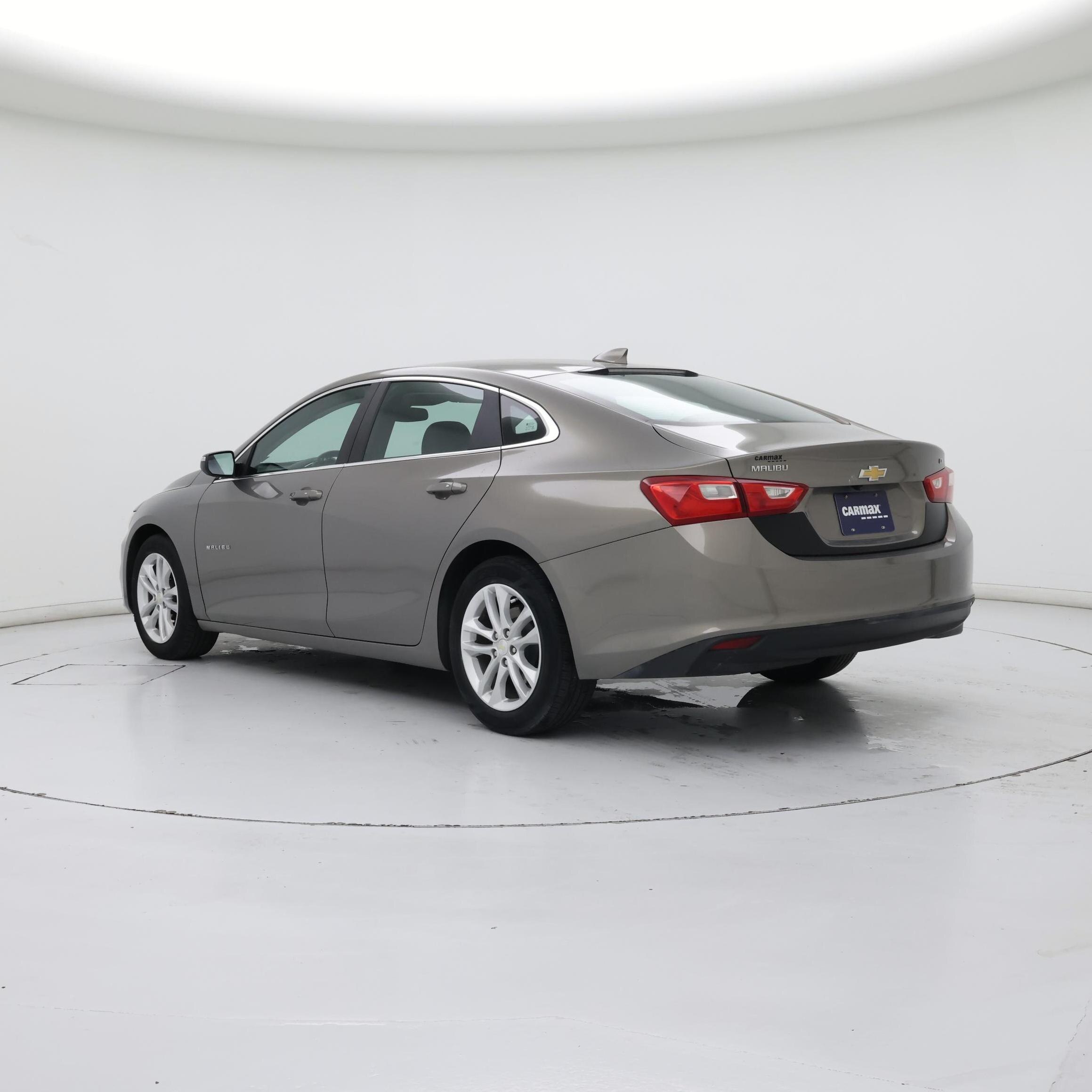 Thumbnail: 2017 Chevrolet Malibu - 2