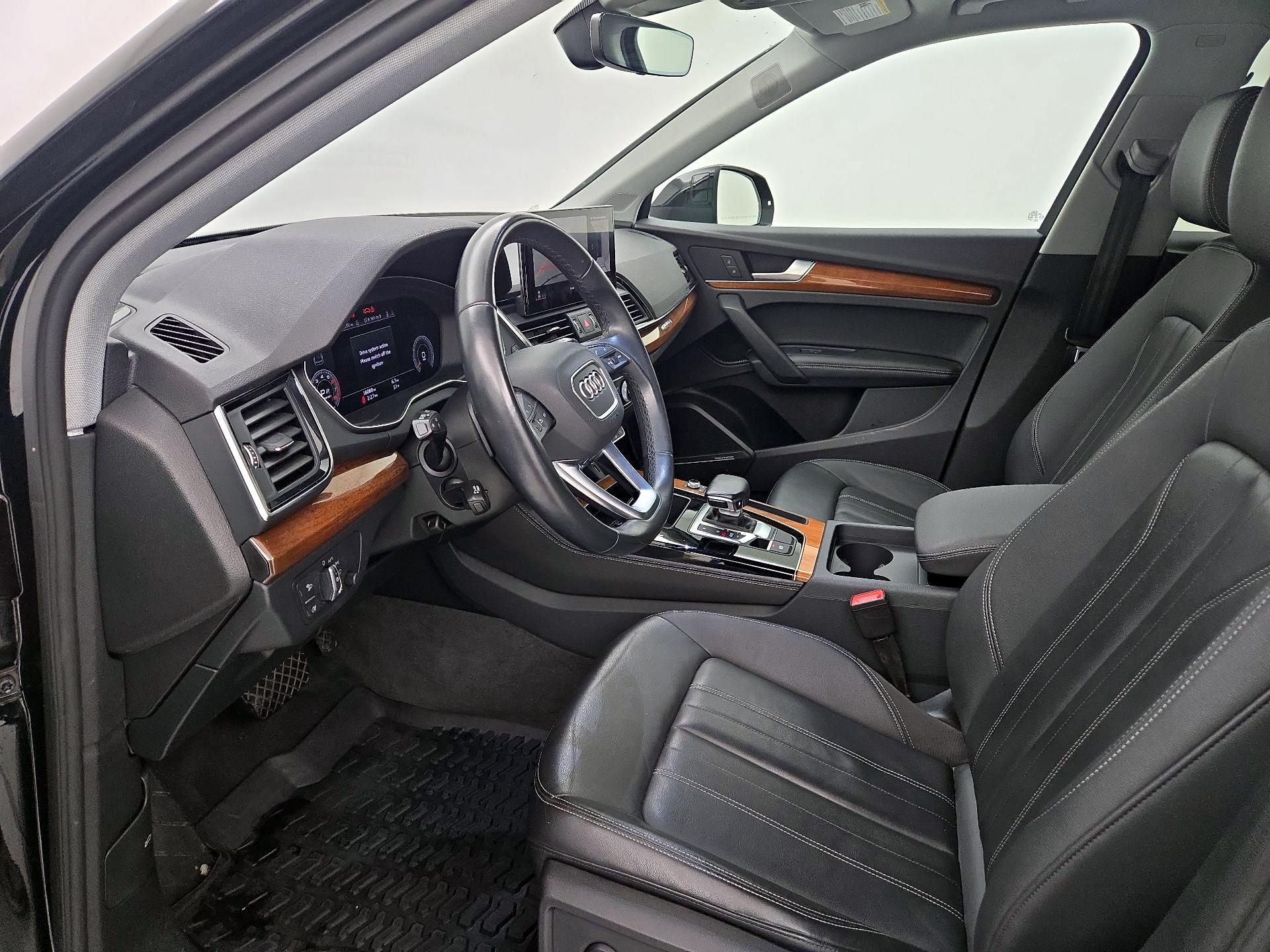 Thumbnail: 2023 Audi Q5 - 11