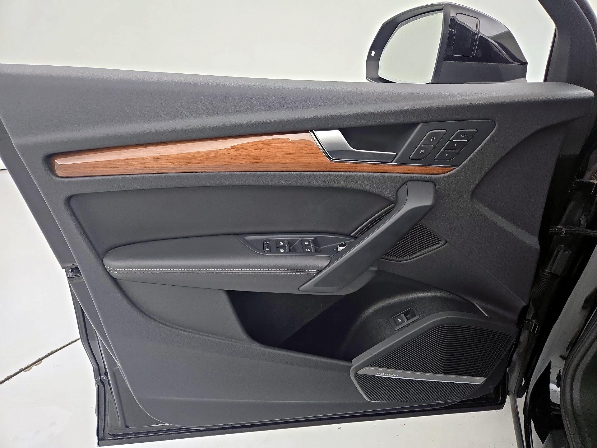 Thumbnail: 2023 Audi Q5 - 12