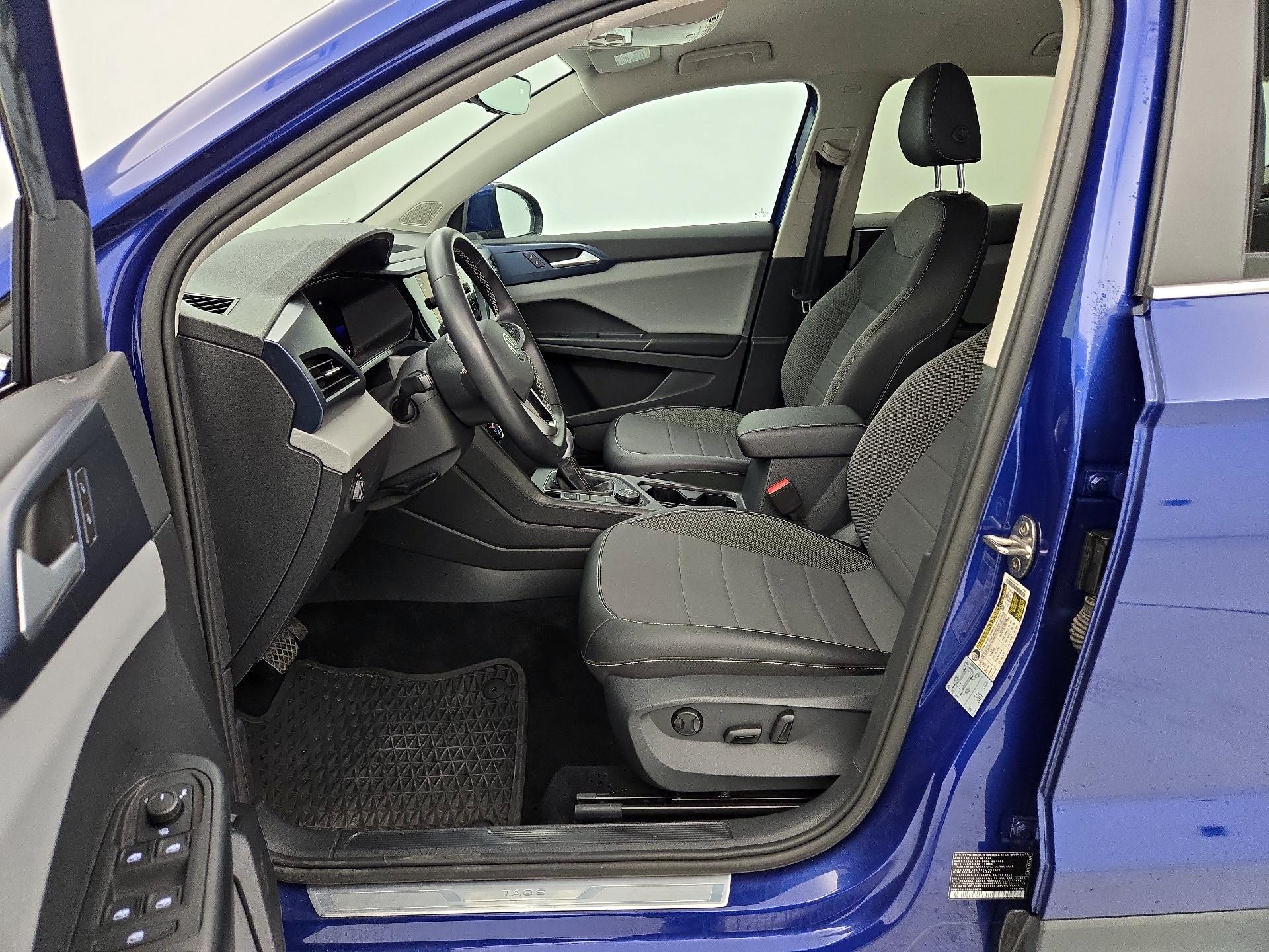 Thumbnail: 2022 Volkswagen Taos - 11