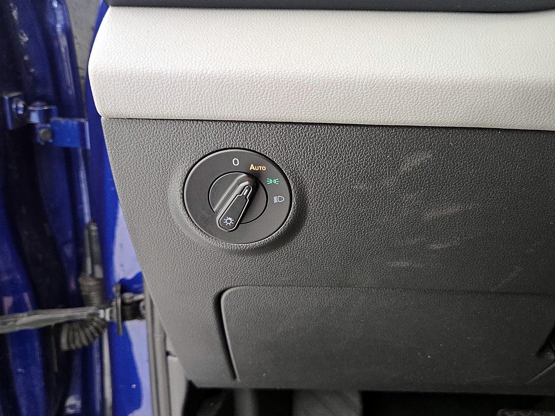 Thumbnail: 2022 Volkswagen Taos - 13