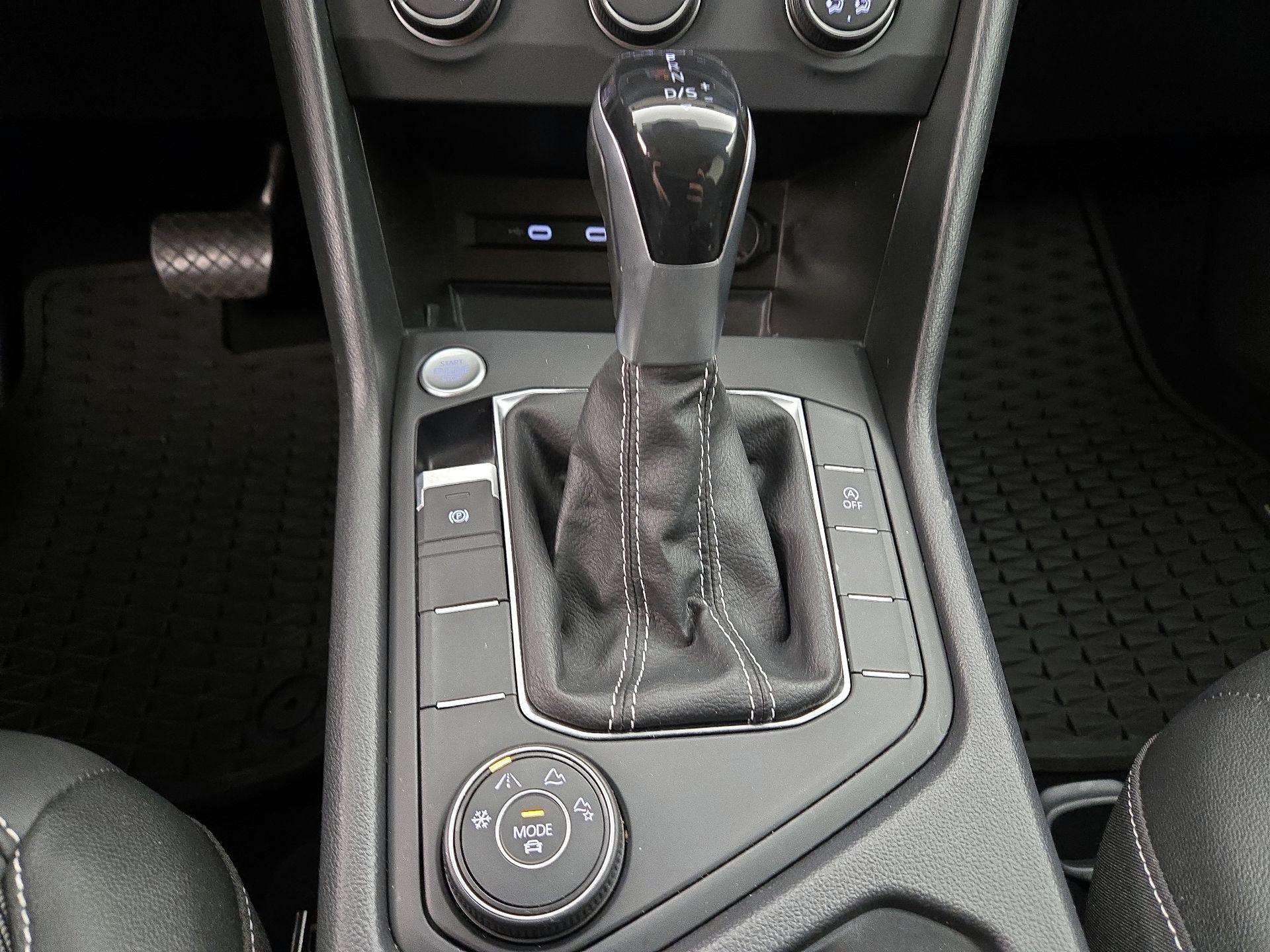 Thumbnail: 2022 Volkswagen Taos - 17