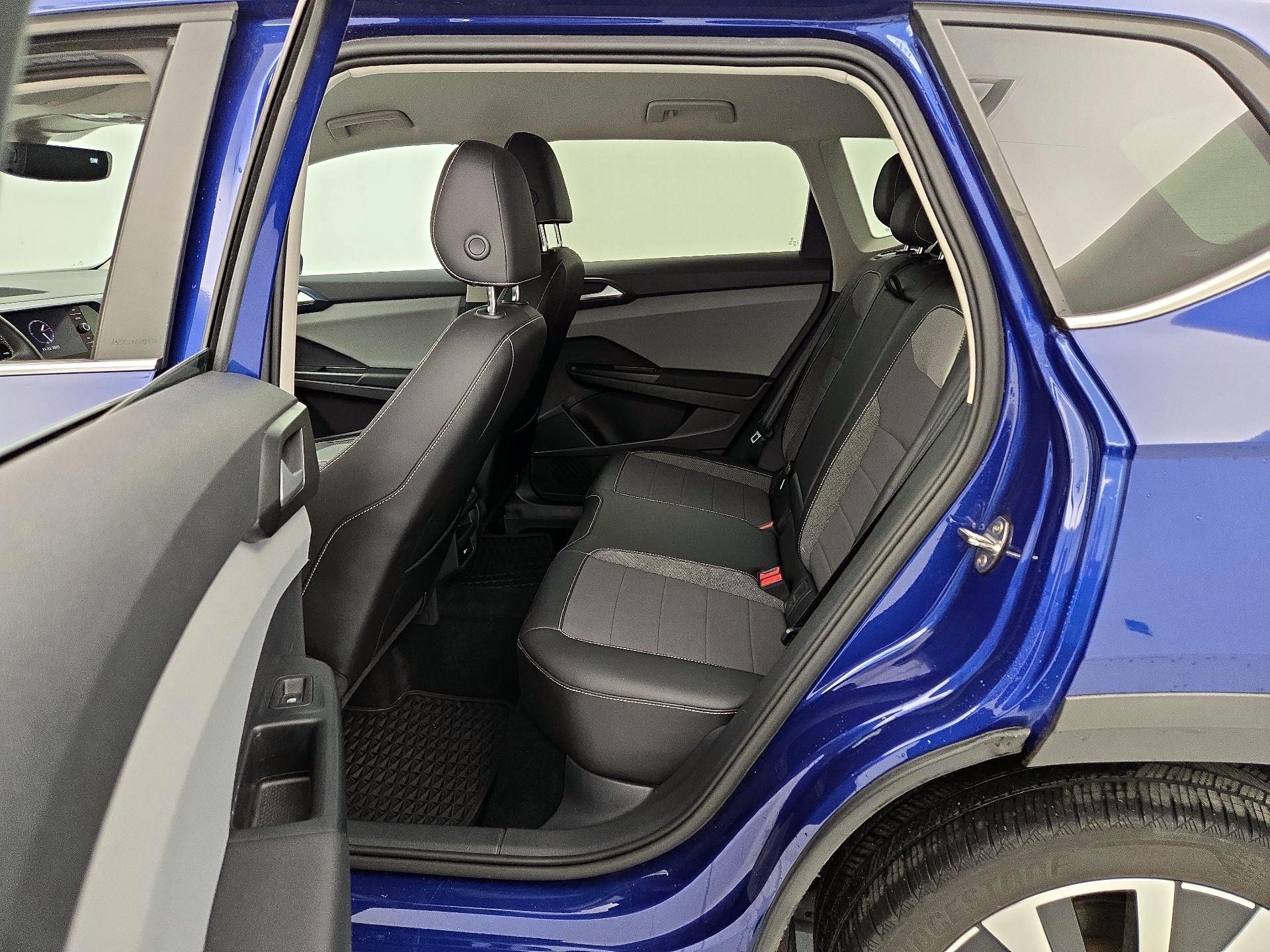 Thumbnail: 2022 Volkswagen Taos - 19