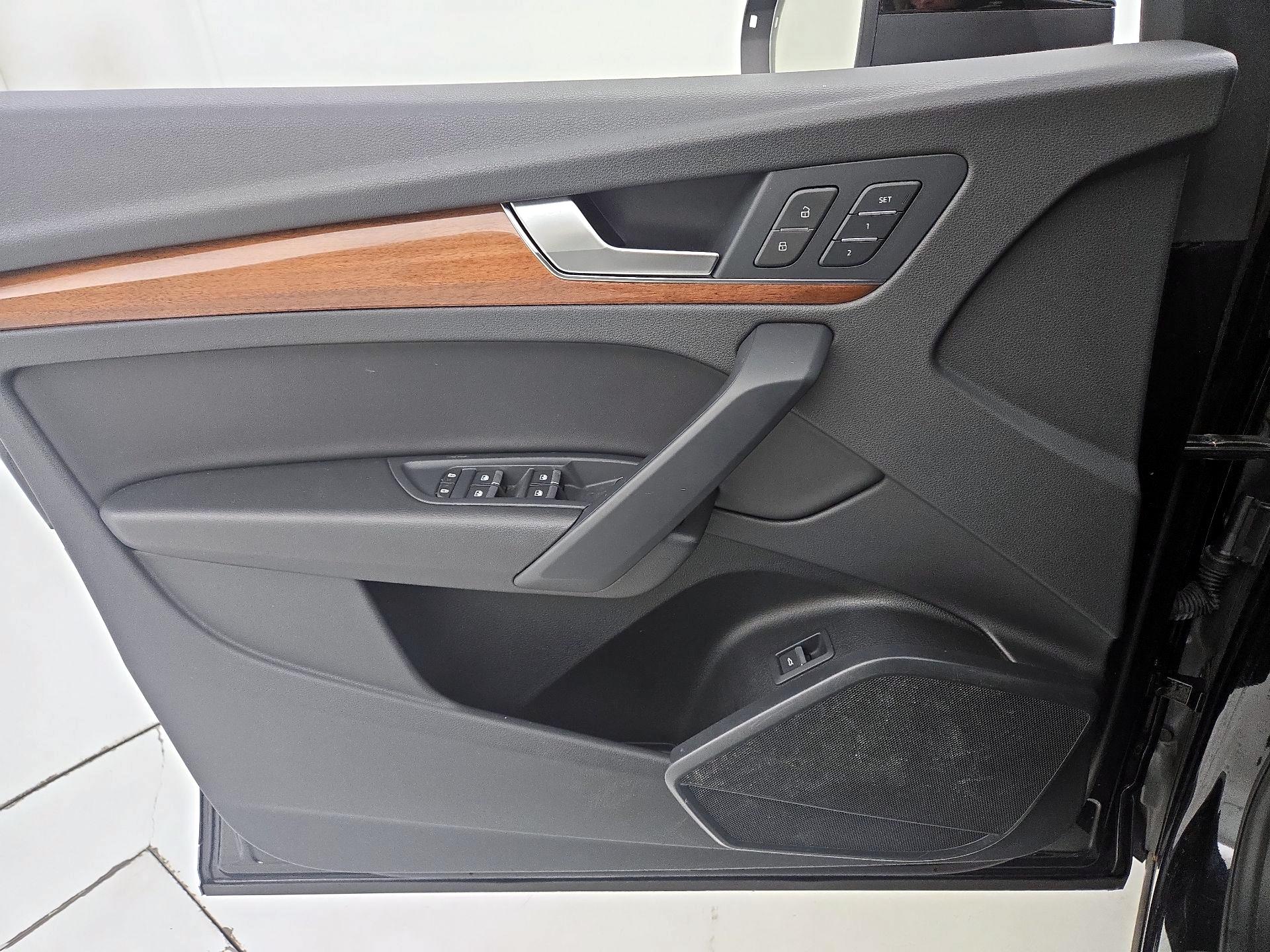 Thumbnail: 2022 Audi Q5 - 12