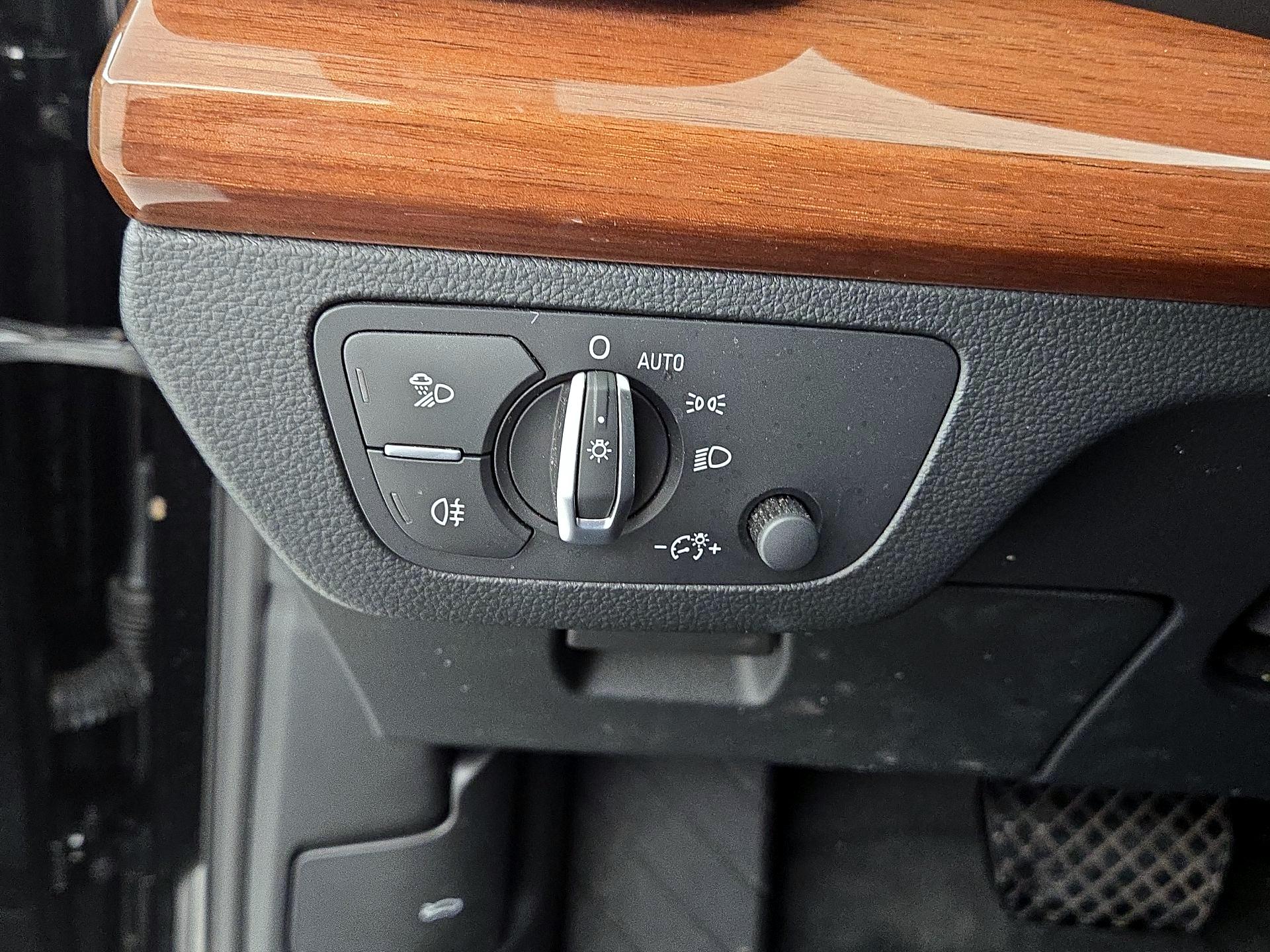 Thumbnail: 2022 Audi Q5 - 13