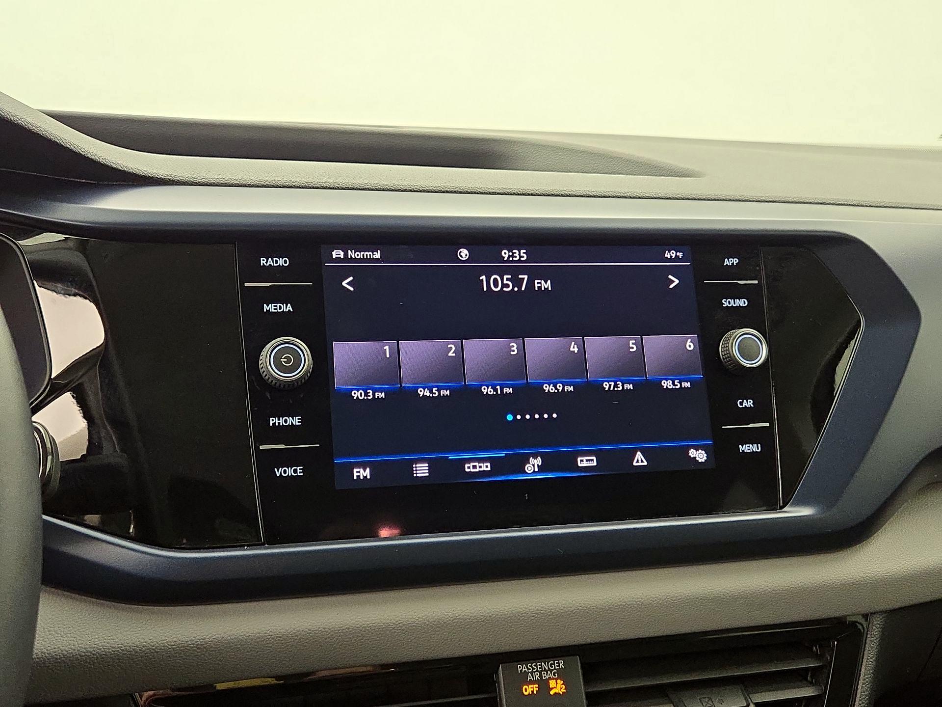 Thumbnail: 2023 Volkswagen Taos - 15