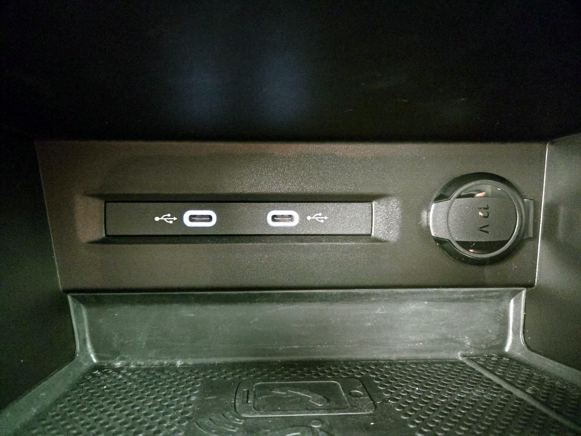 Thumbnail: 2023 Volkswagen Taos - 18