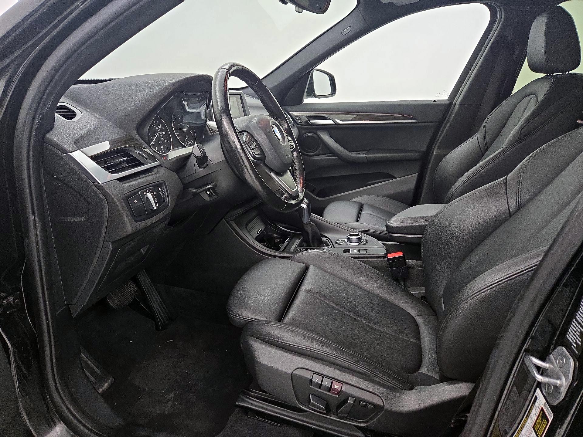 Thumbnail: 2017 BMW X1 - 11