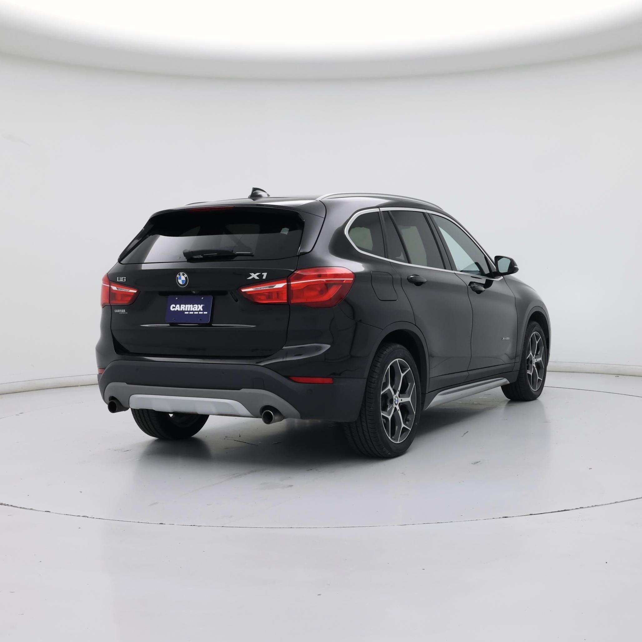 Thumbnail: 2017 BMW X1 - 8