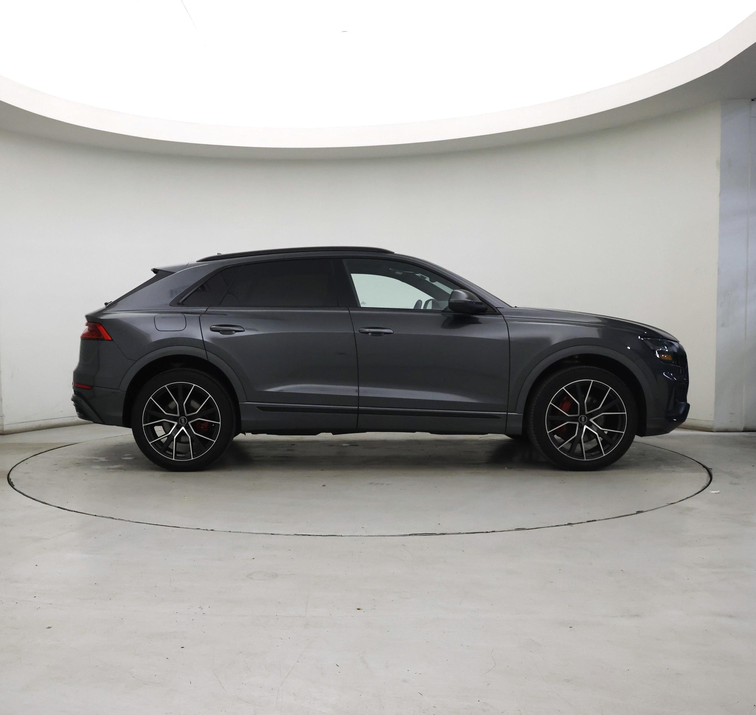 Thumbnail: 2022 Audi Q8 - 7