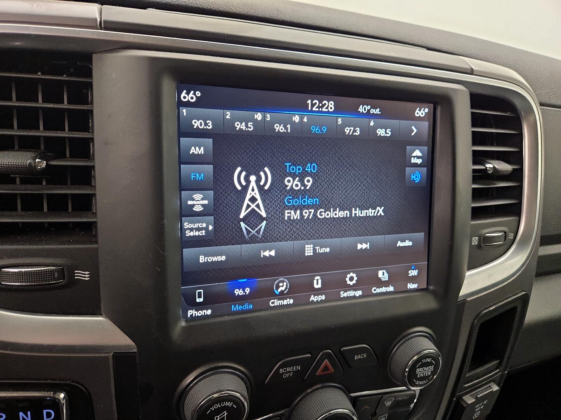 Thumbnail: 2023 RAM 1500 Classic - 15