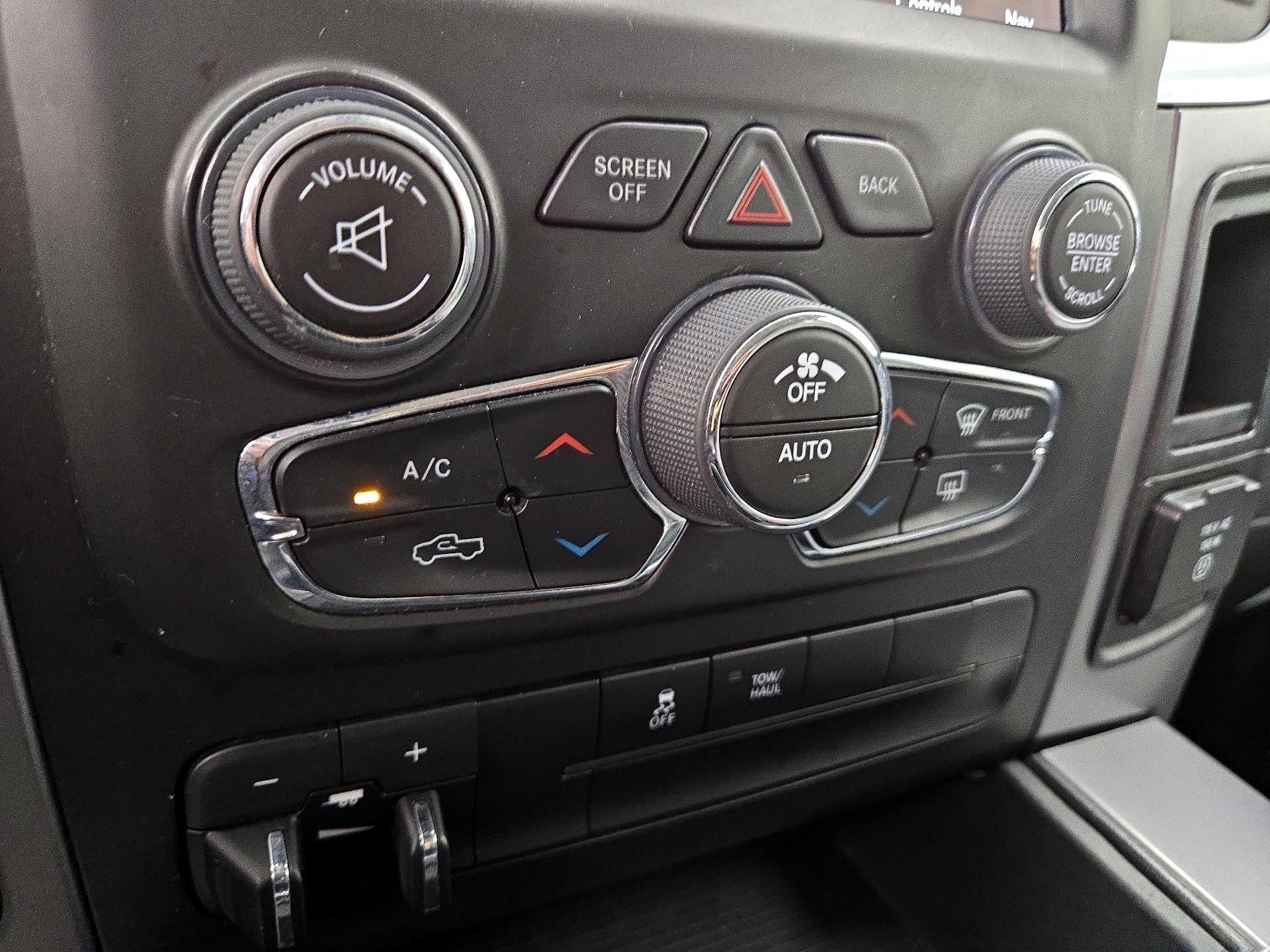 Thumbnail: 2023 RAM 1500 Classic - 16