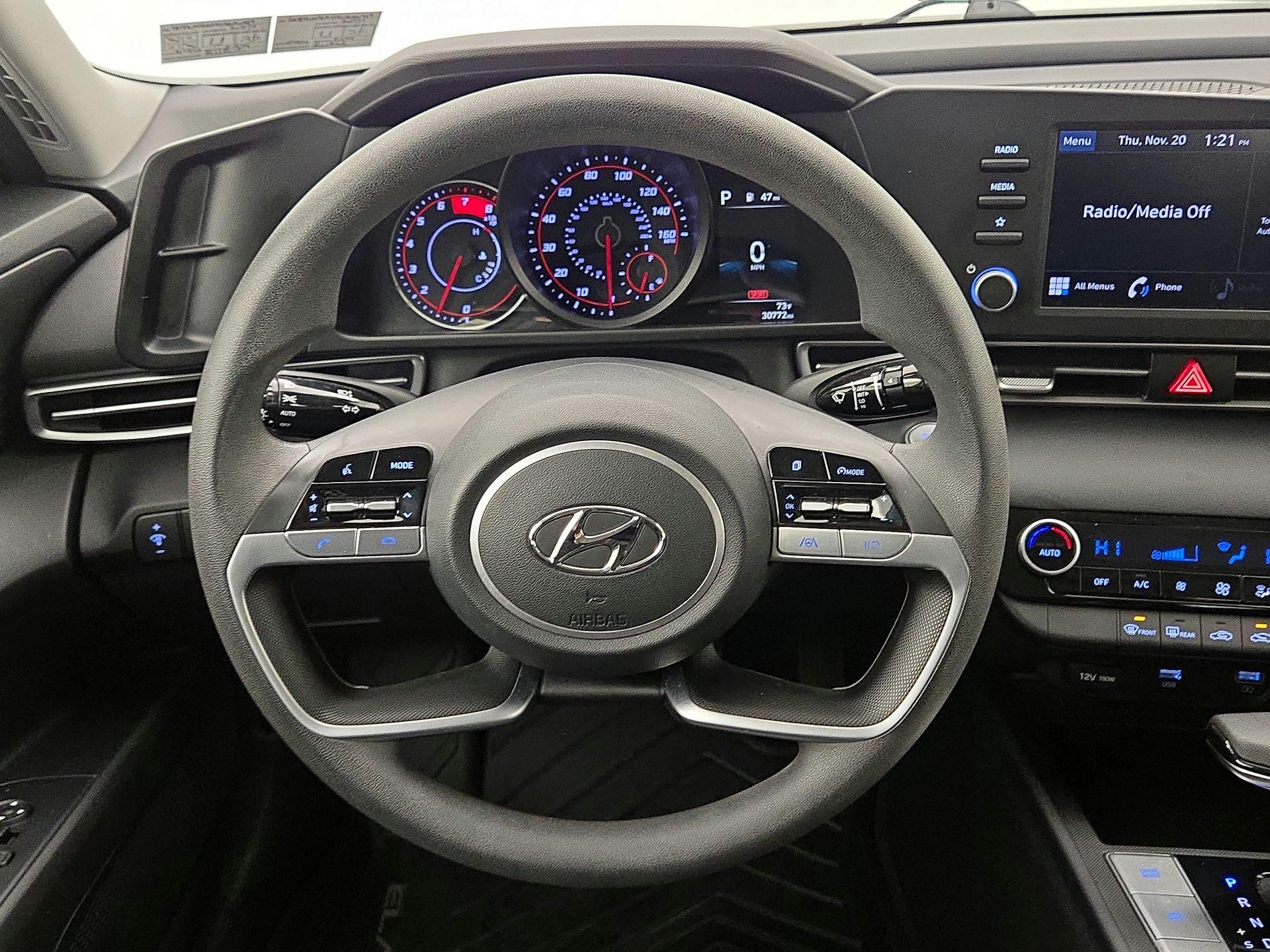 Thumbnail: 2022 Hyundai Elantra - 10