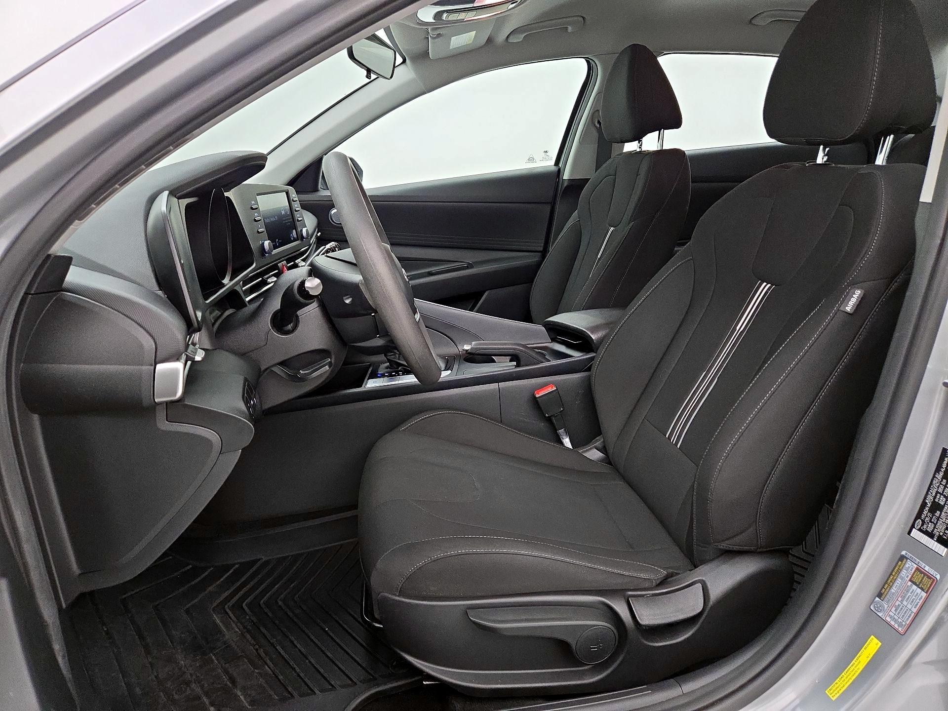 Thumbnail: 2022 Hyundai Elantra - 11