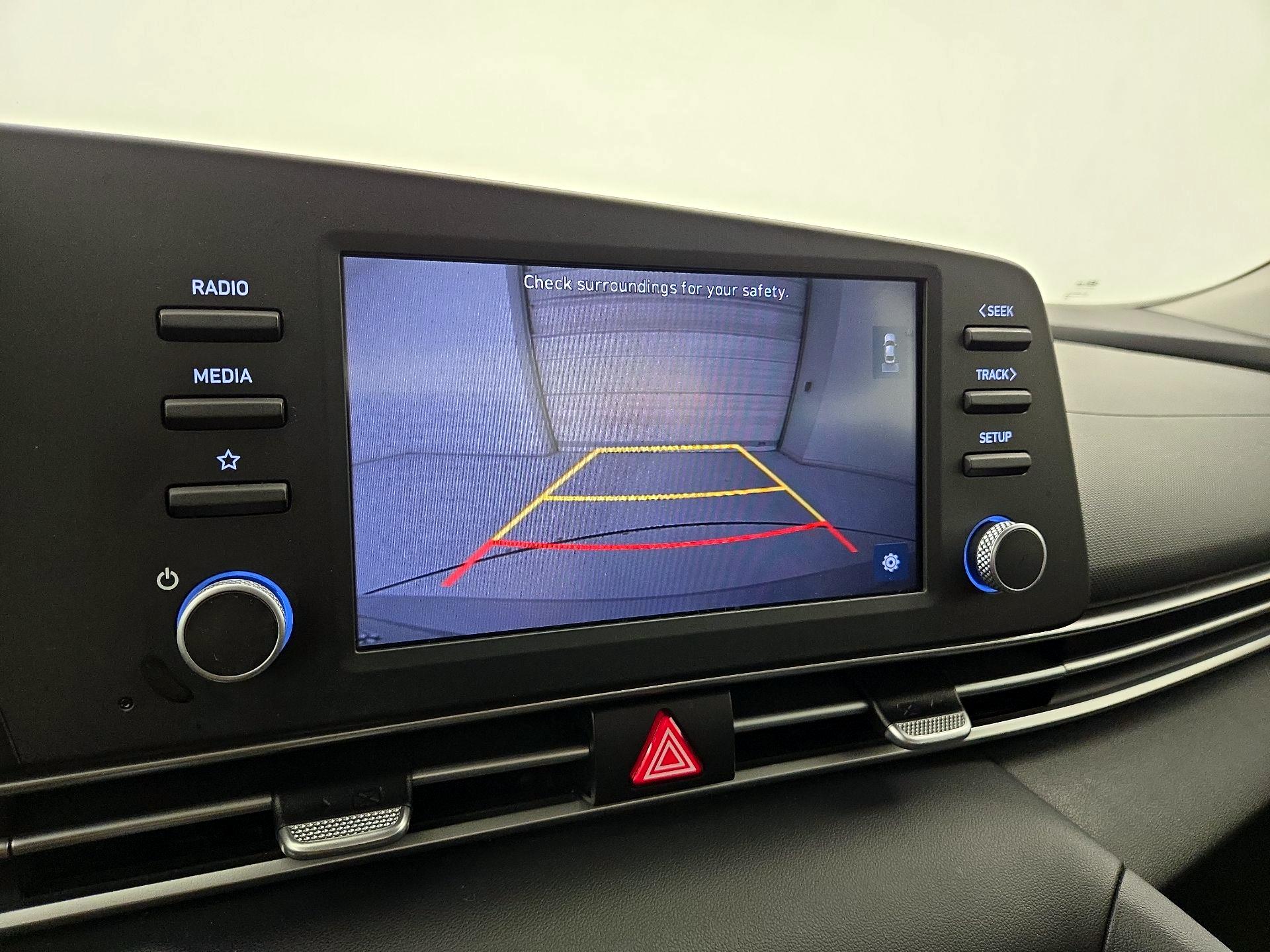 Thumbnail: 2022 Hyundai Elantra - 14