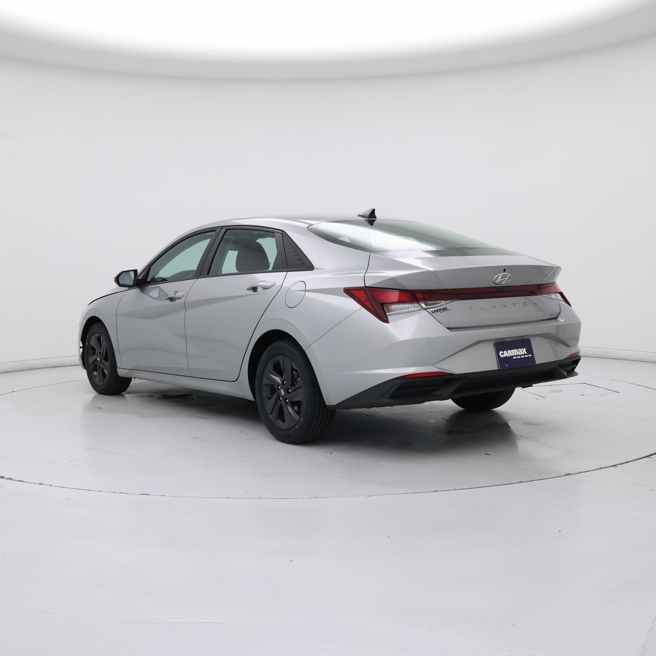 Thumbnail: 2022 Hyundai Elantra - 2