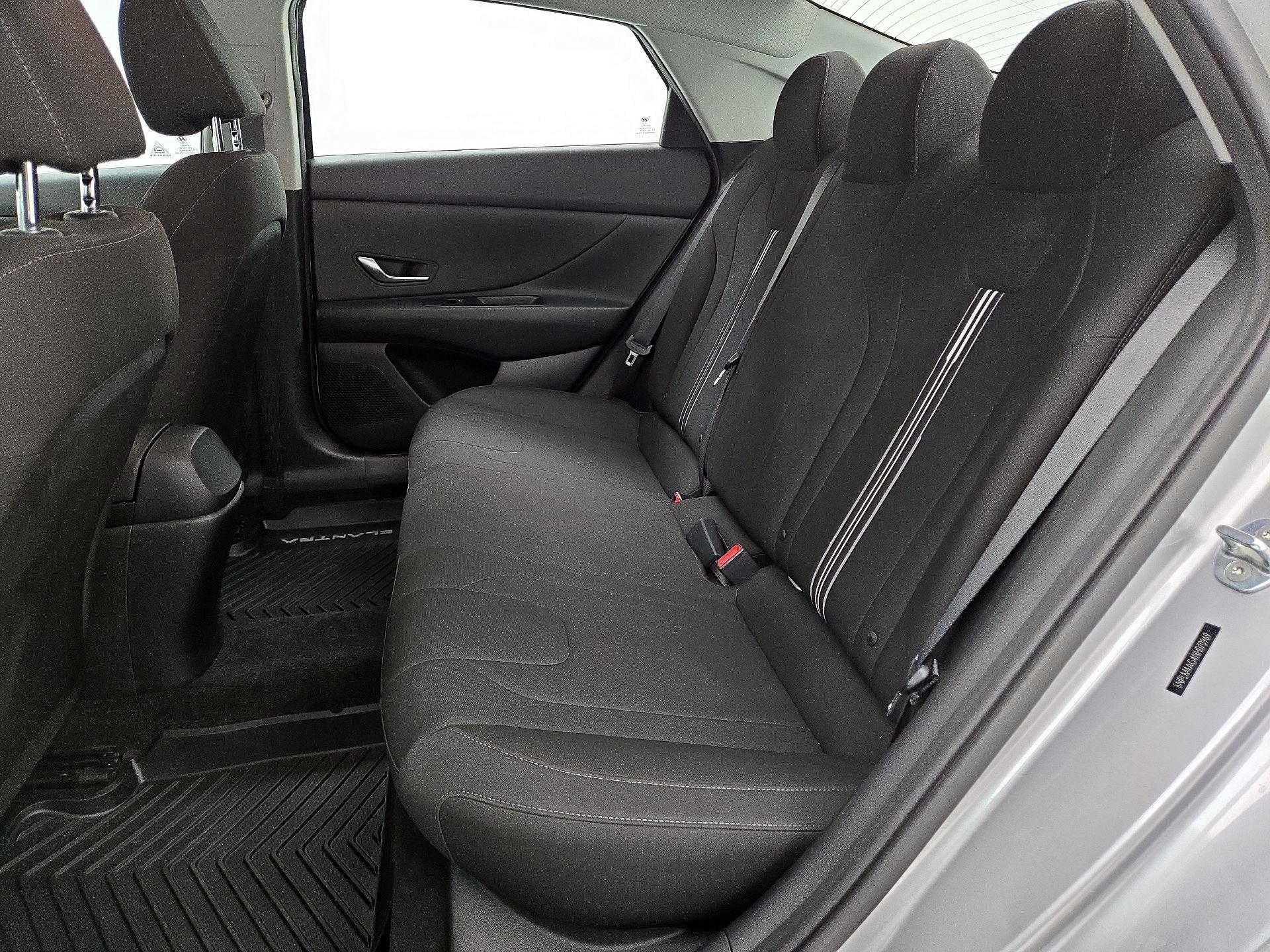 Thumbnail: 2022 Hyundai Elantra - 19