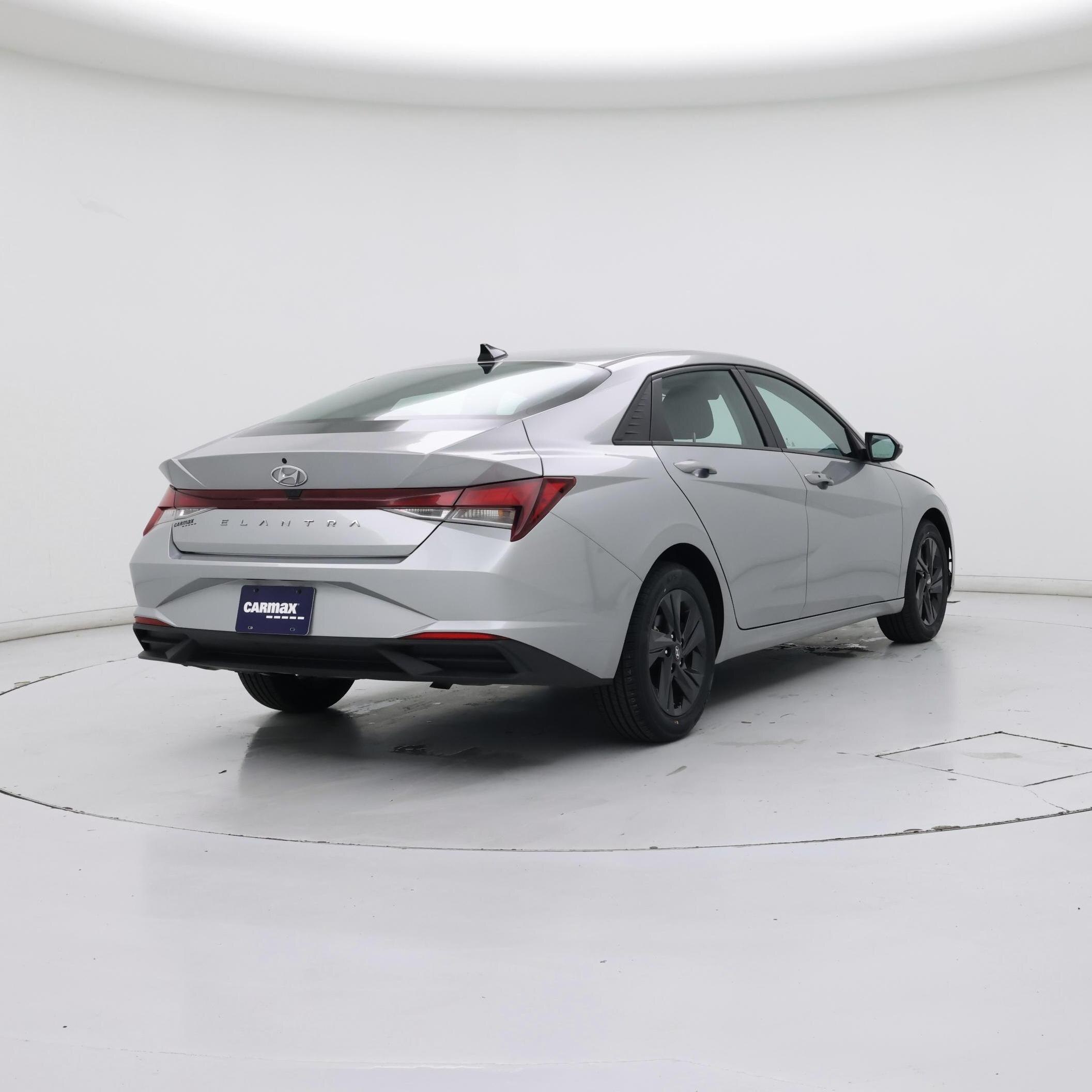 Thumbnail: 2022 Hyundai Elantra - 8