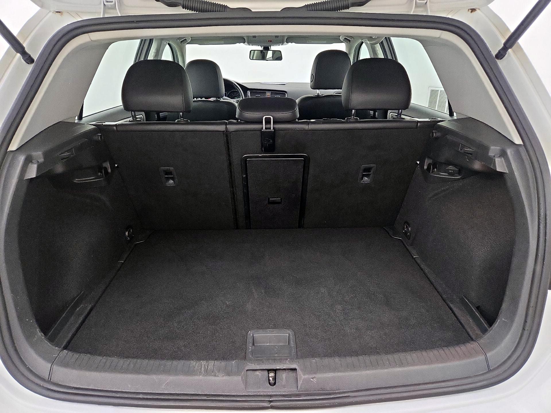 Thumbnail: 2021 Volkswagen Golf - 19