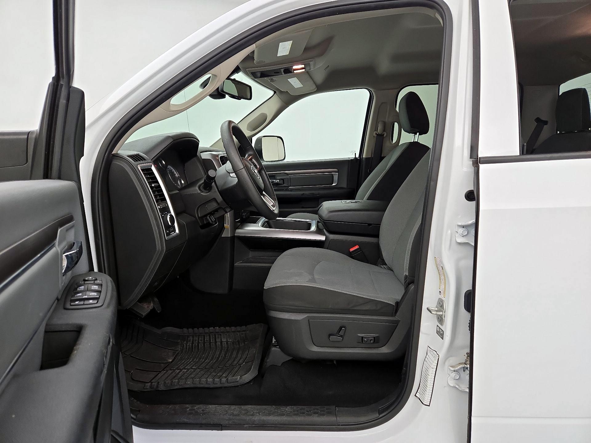 Thumbnail: 2023 RAM 1500 Classic - 11