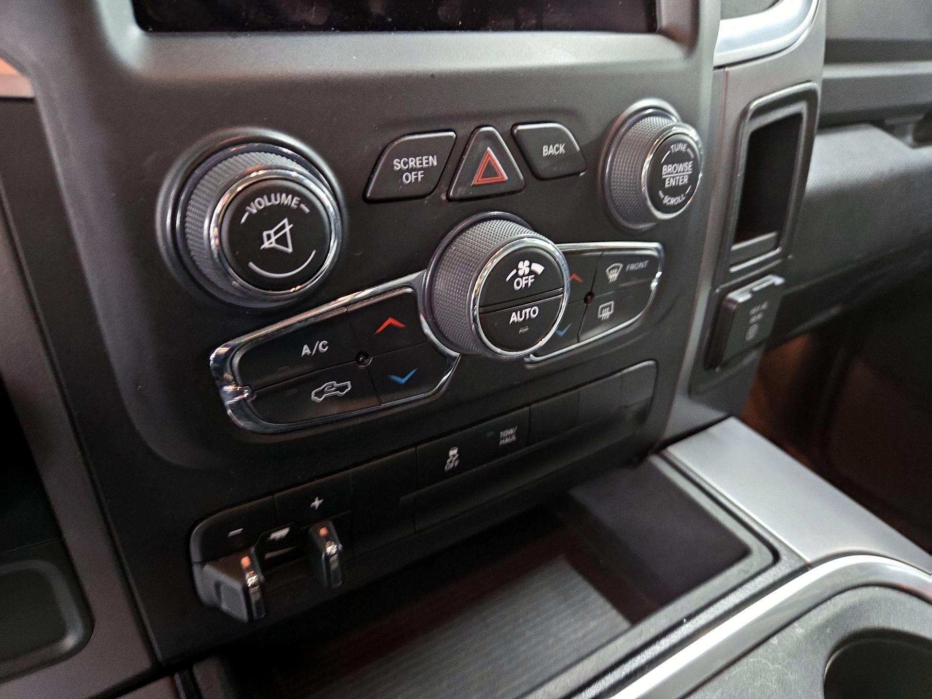 Thumbnail: 2023 RAM 1500 Classic - 17