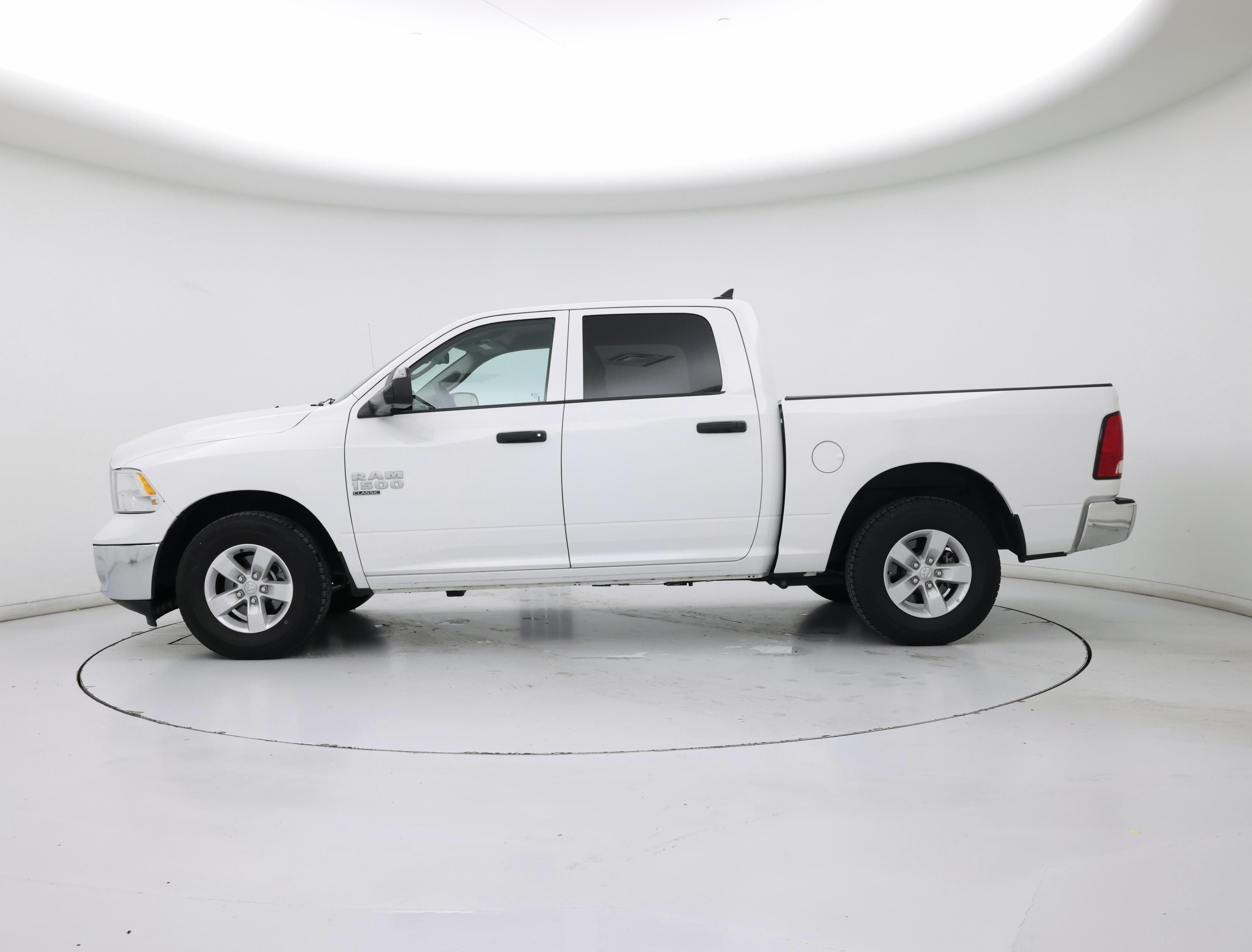 Thumbnail: 2023 RAM 1500 Classic - 3