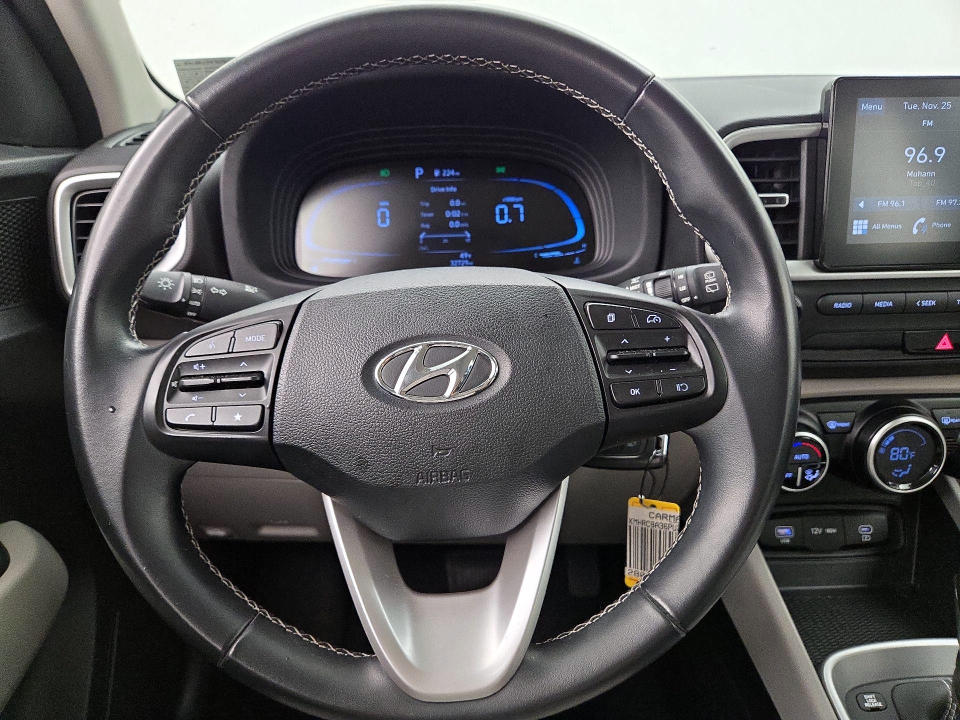 Thumbnail: 2023 Hyundai Venue - 10