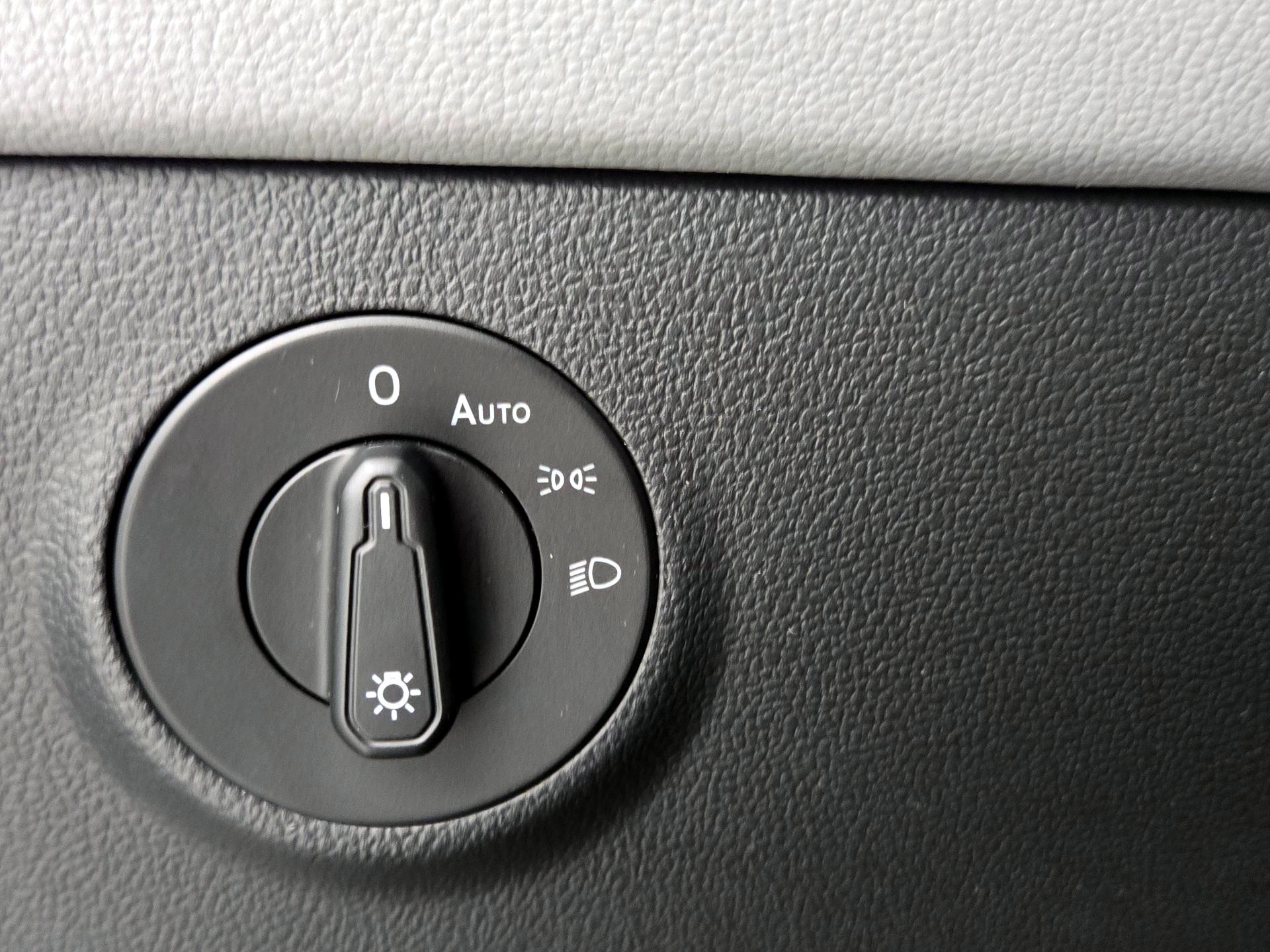 Thumbnail: 2022 Volkswagen Taos - 13