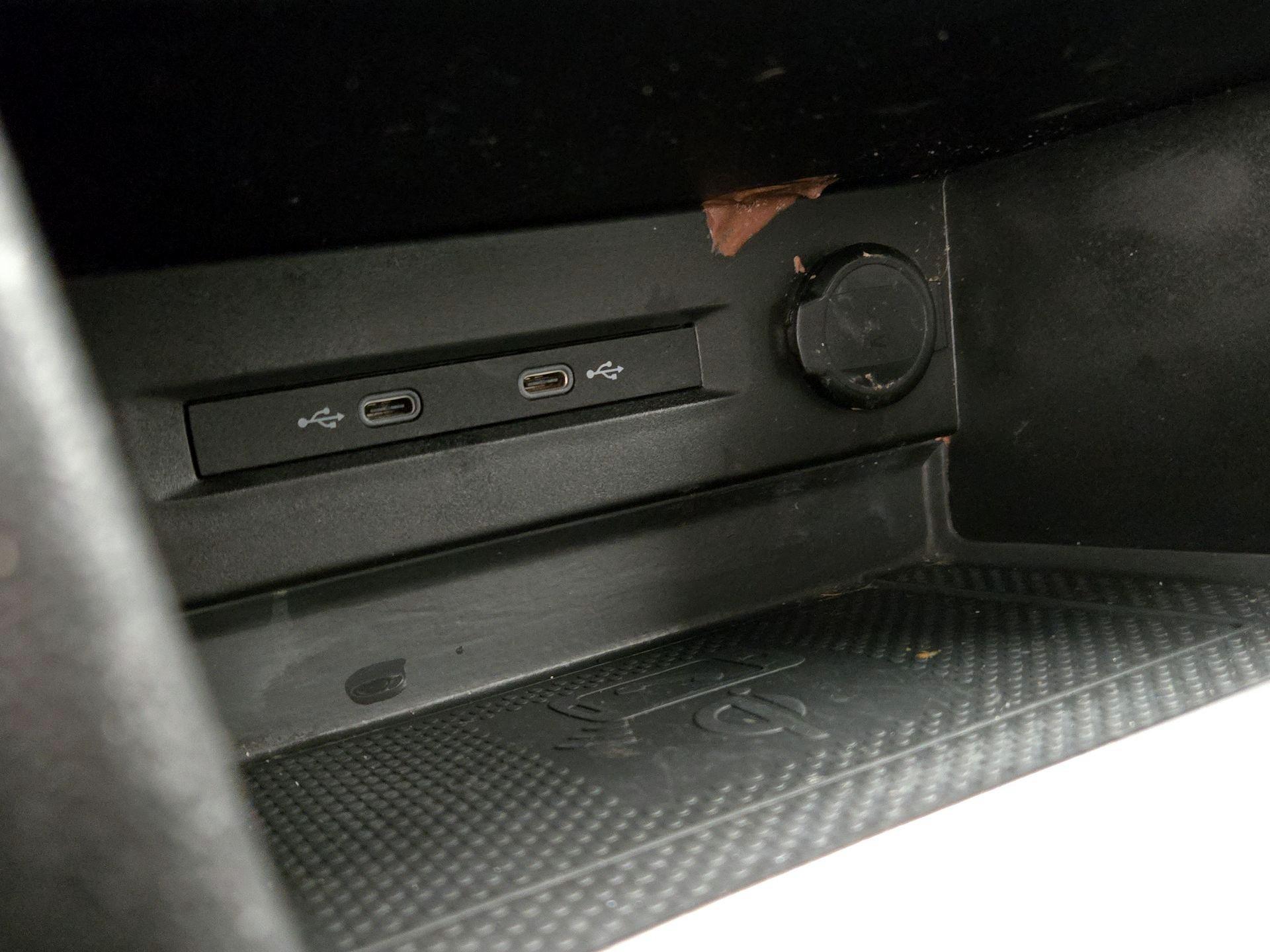 Thumbnail: 2022 Volkswagen Taos - 18