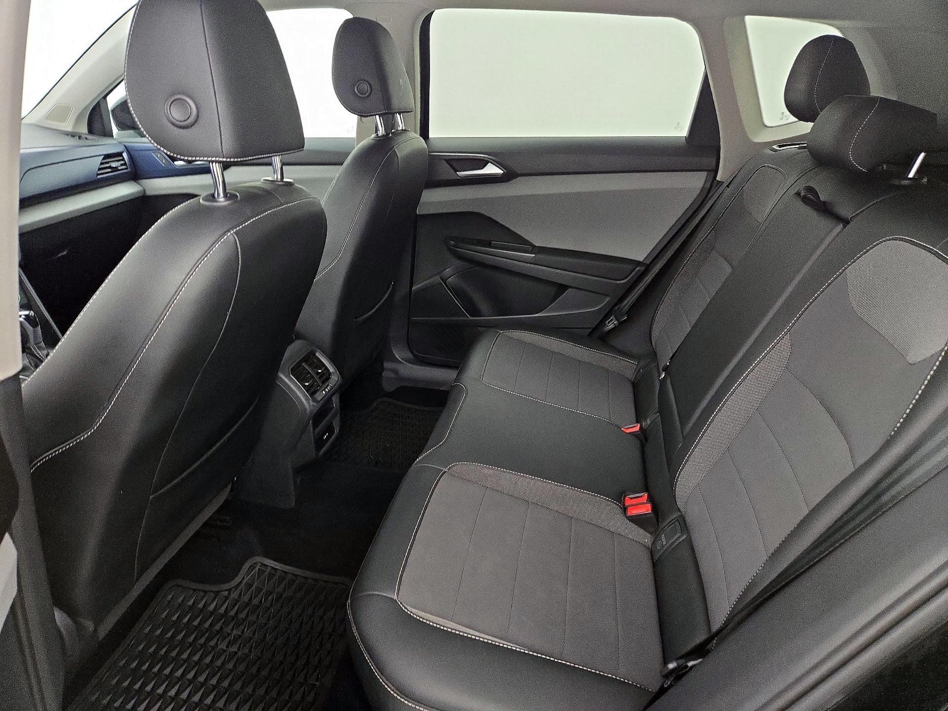 Thumbnail: 2022 Volkswagen Taos - 19