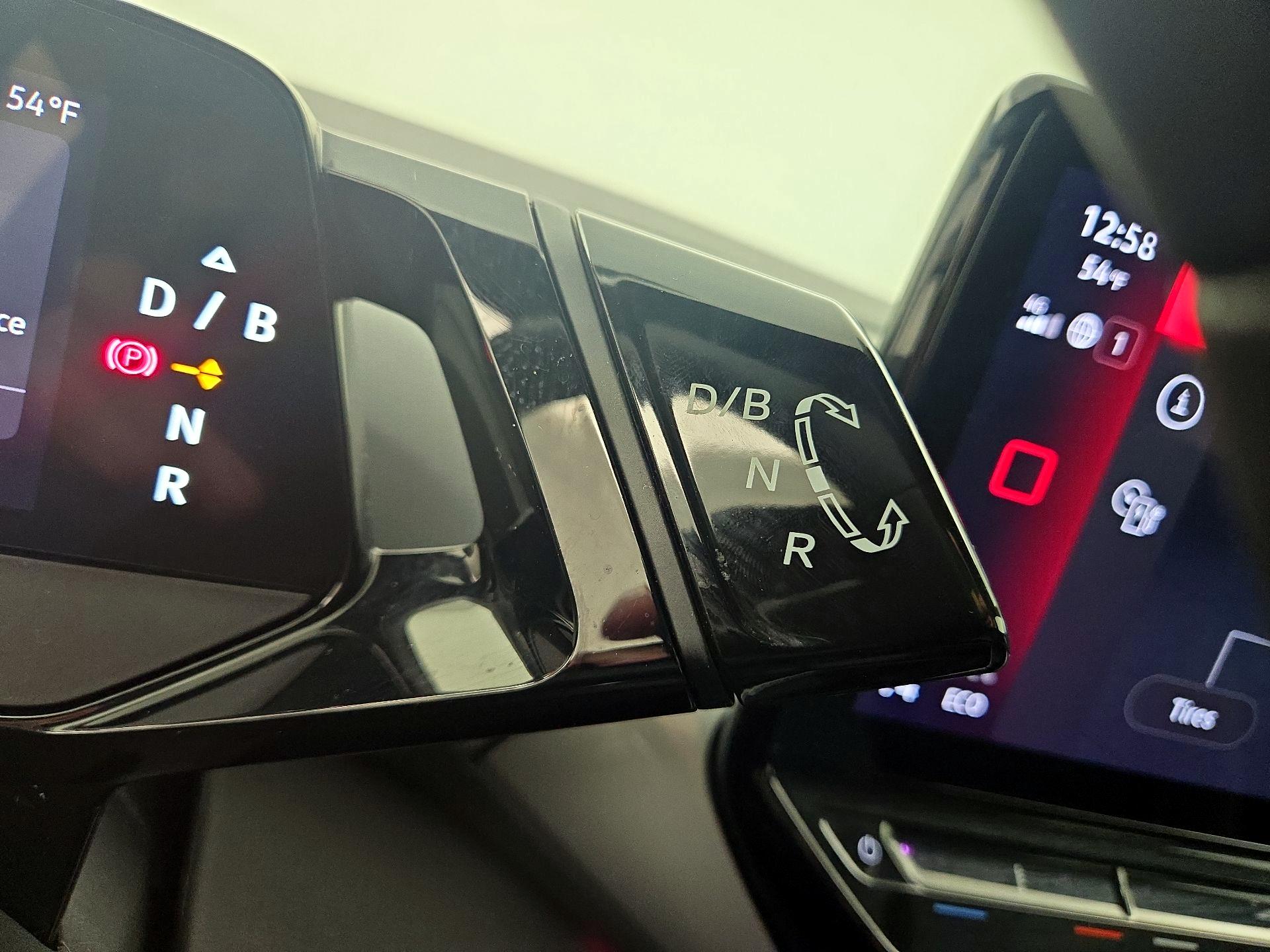 Thumbnail: 2023 Volkswagen ID.4 - 18