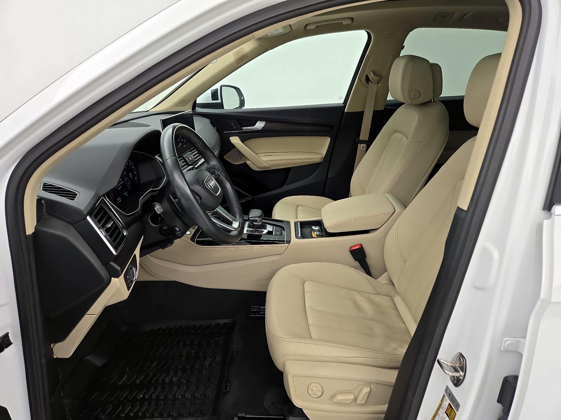 Thumbnail: 2022 Audi Q5 - 11