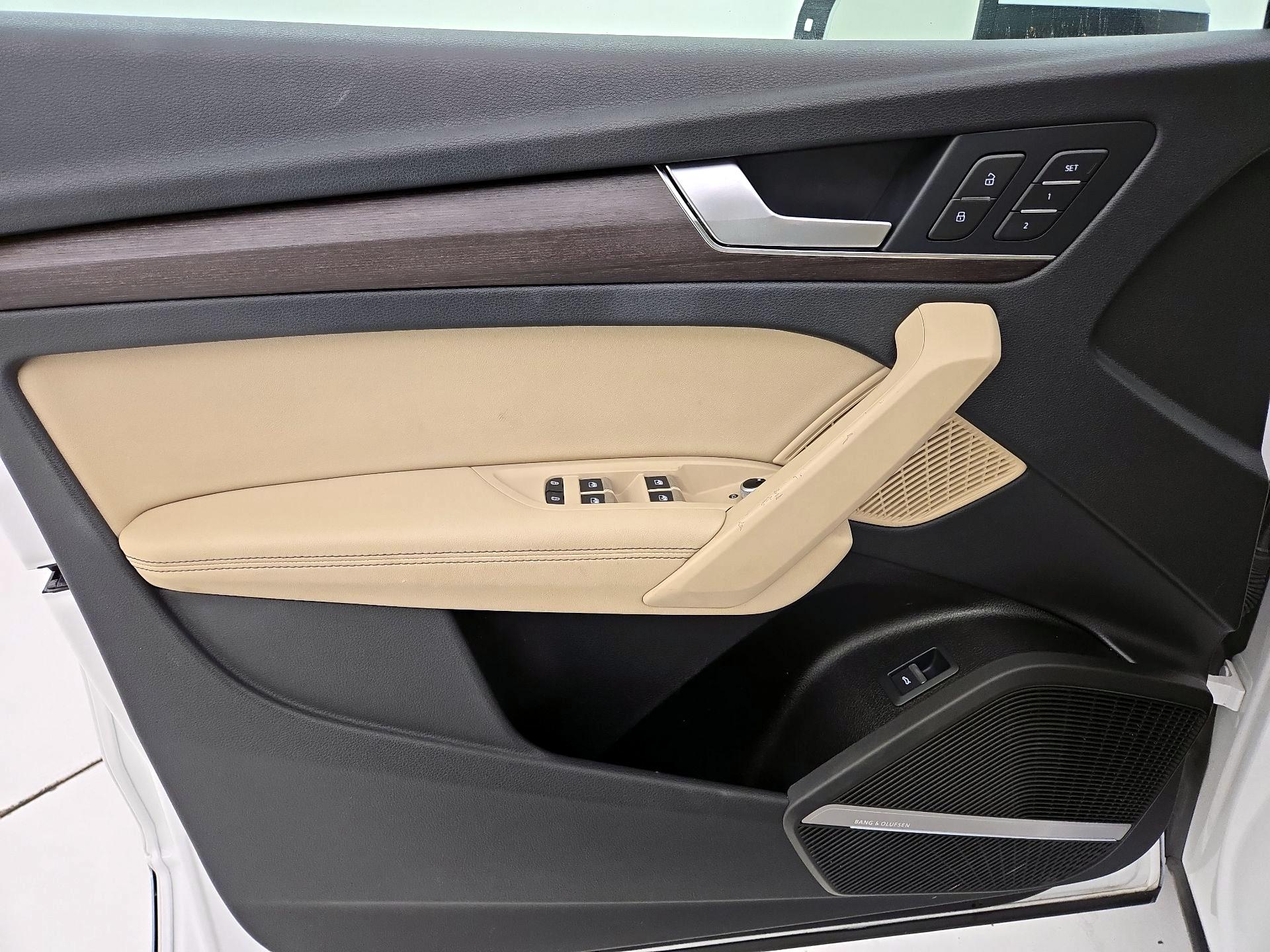 Thumbnail: 2022 Audi Q5 - 12