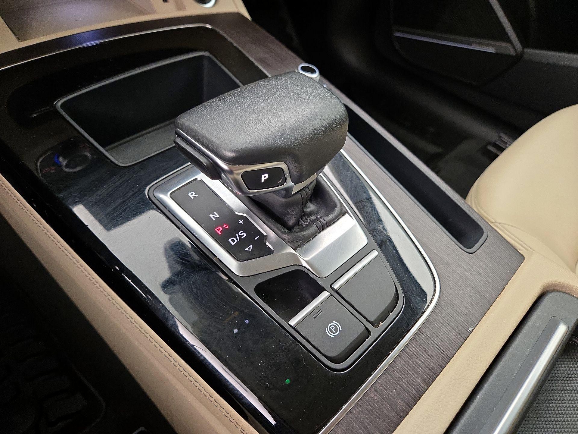 Thumbnail: 2022 Audi Q5 - 18